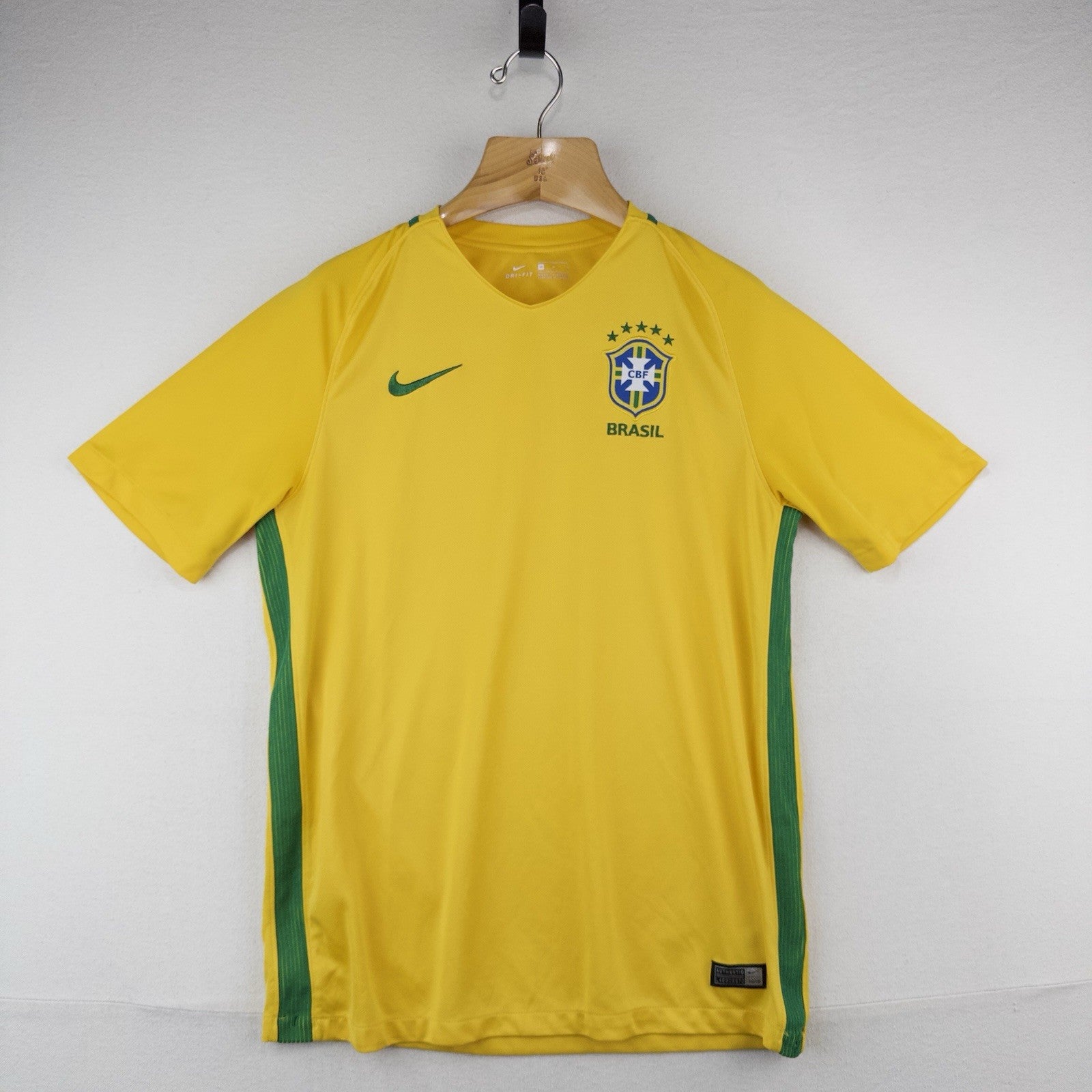 Nike Brazil 2016-17 Home Football Kit Soccer Jersey Men’s M