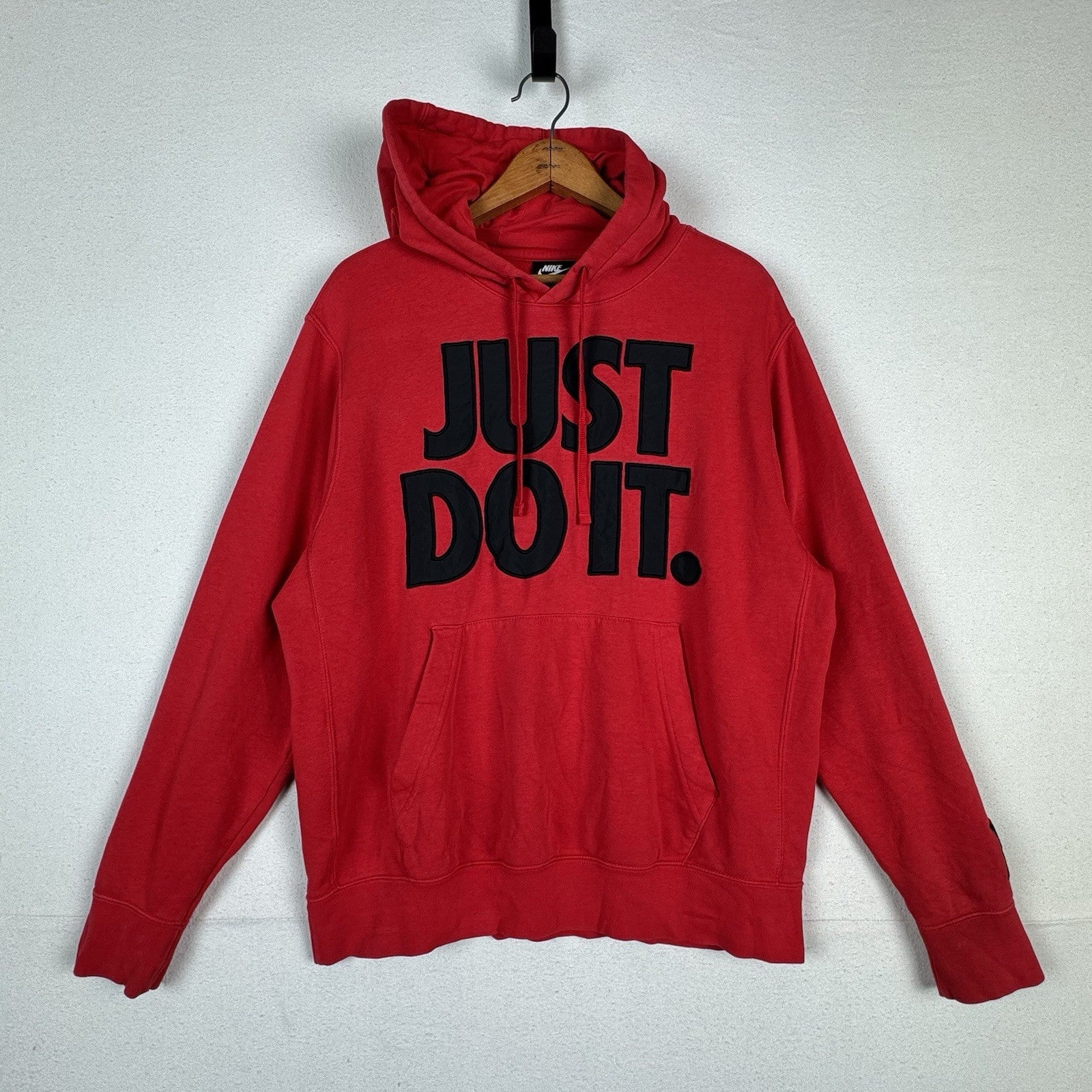 Nike Sportswear Men’s M Embroidered Fleece Hoodie Just Do It Red Black *read