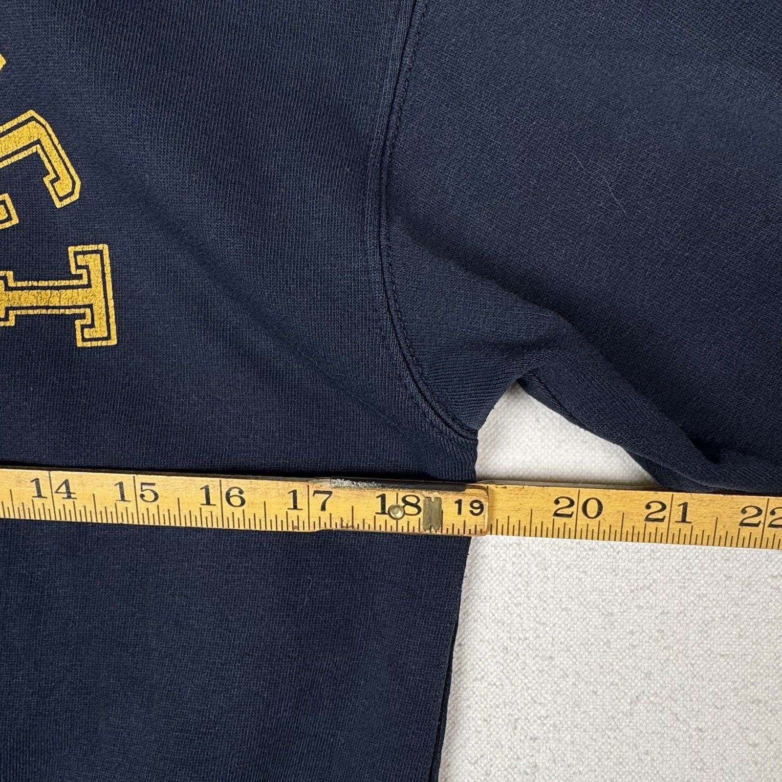 Vintage  St.  Benedict Eagles Crewneck Sweatshirt Men’s Small Blue *Distressed