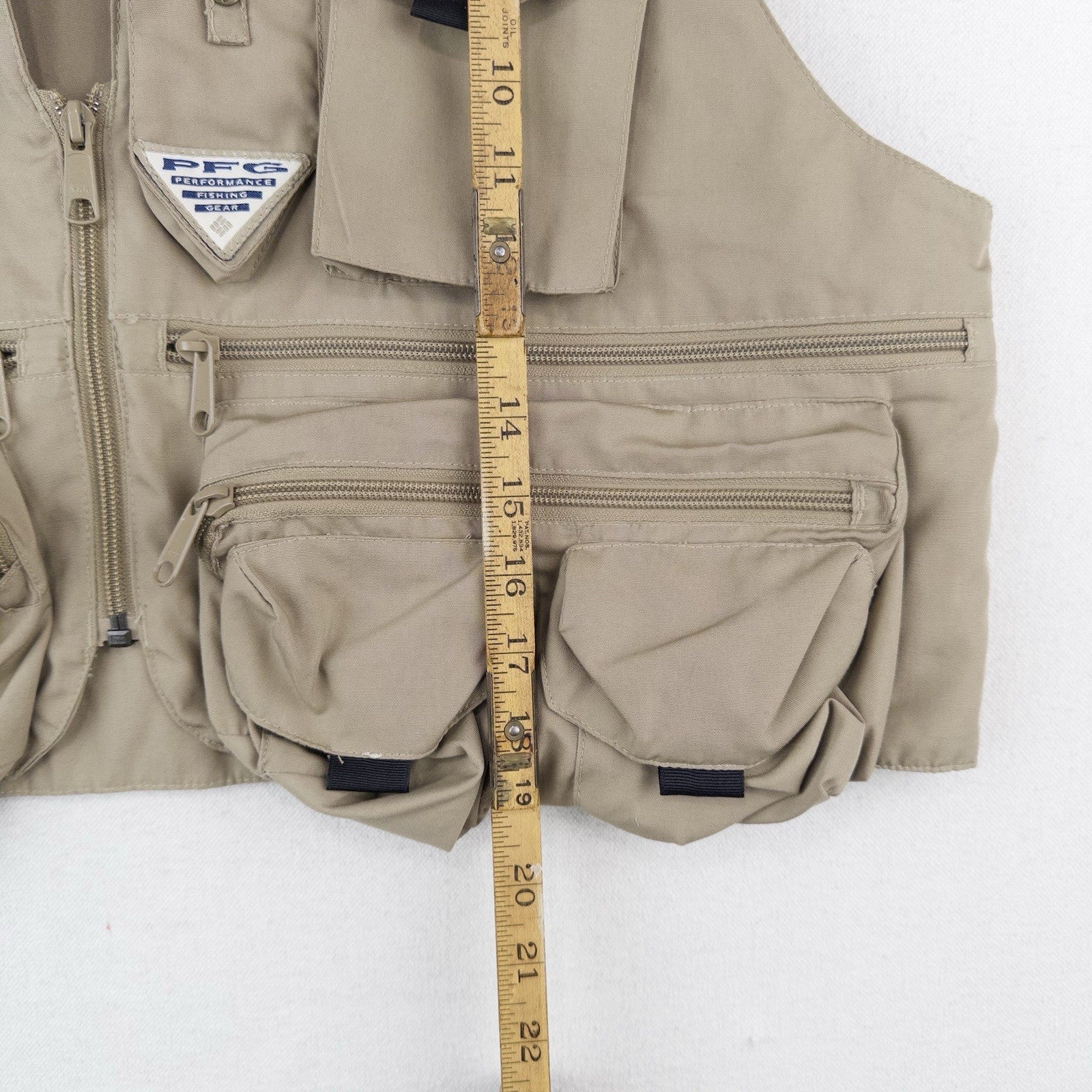 90’s Vtg Columbia PFG Khaki Fly Fishing Utility Vest Men's M Cushioned Collar