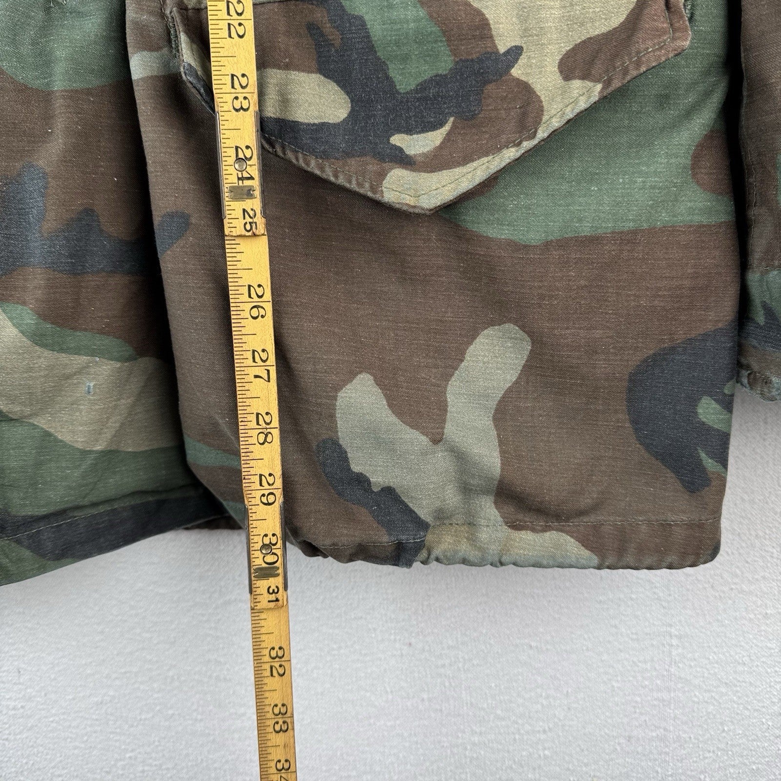 80’s Vintage US Army M81 Woodland Camo M65 Field Jacket Men’s Large Regular 1984