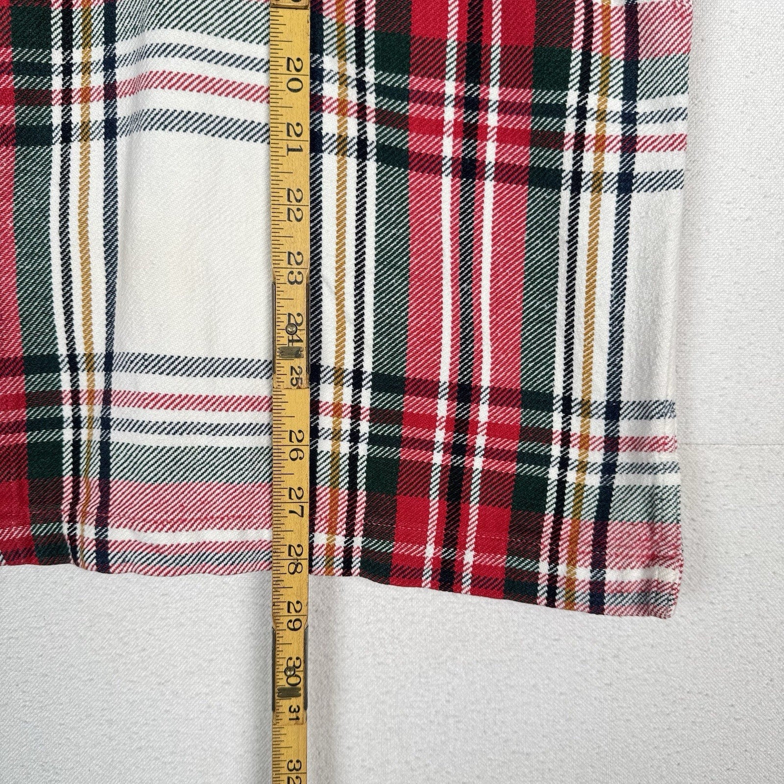 Boston Traders Shirt Jacket Men’s XL White Red Green Plaid Flannel Lined Shacket