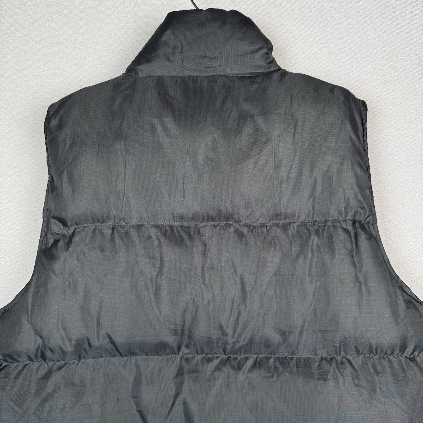 Avirex Puffer Vest Mens Medium M Gray Full Zip Stowaway Hood *Small Hole