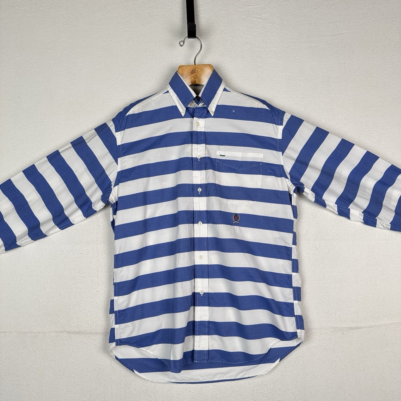 Vintage Tommy Hilfiger Mens M Button Down Shirt Blue White Striped Crest Logo