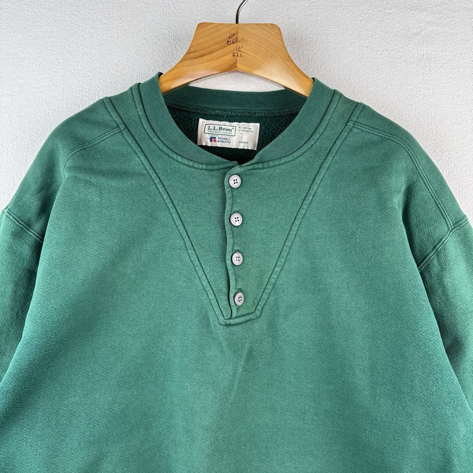 90s Vintage LL Bean X Russell Athletic Men's Large Green Henley Sweatshirt USA