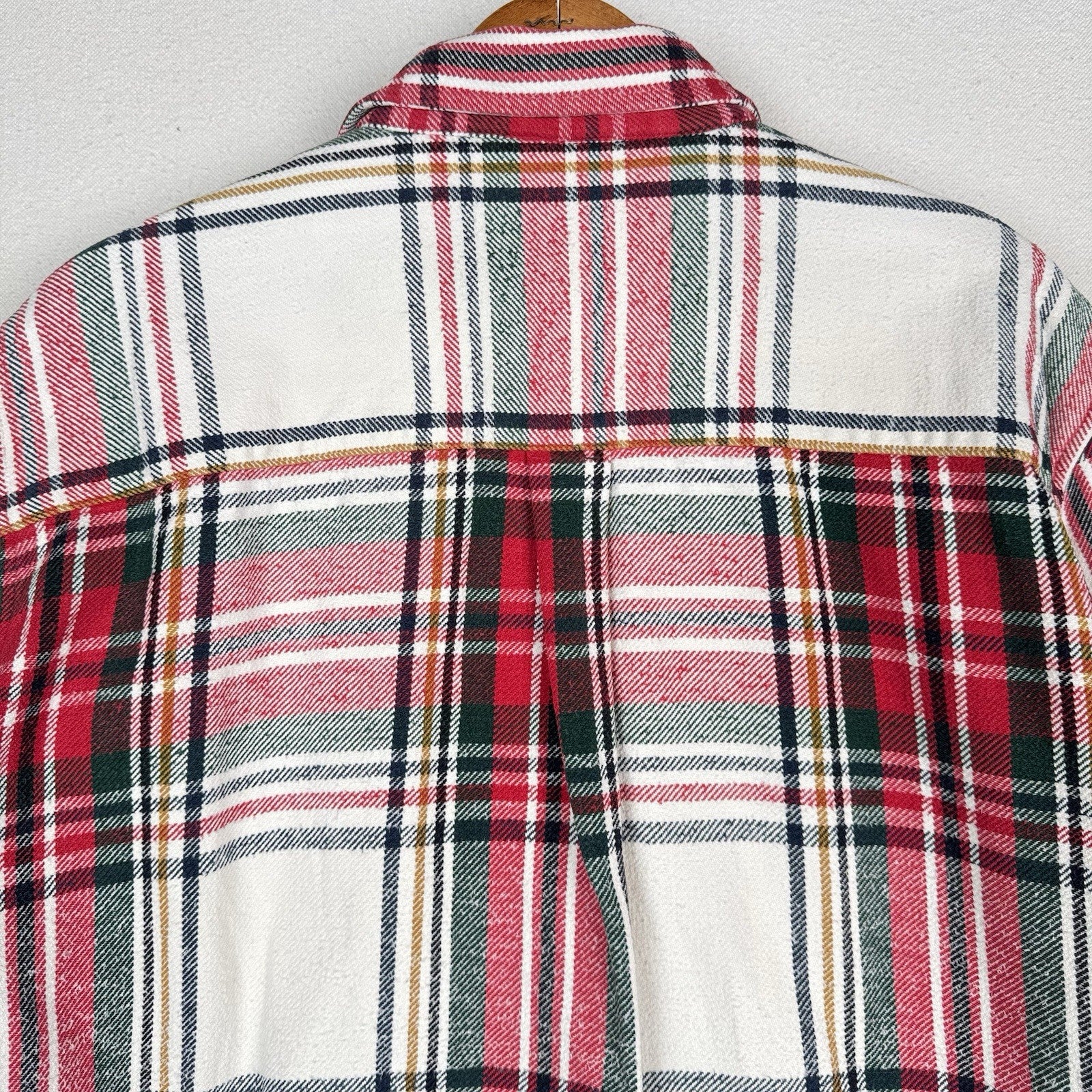 Boston Traders Shirt Jacket Men’s XL White Red Green Plaid Flannel Lined Shacket