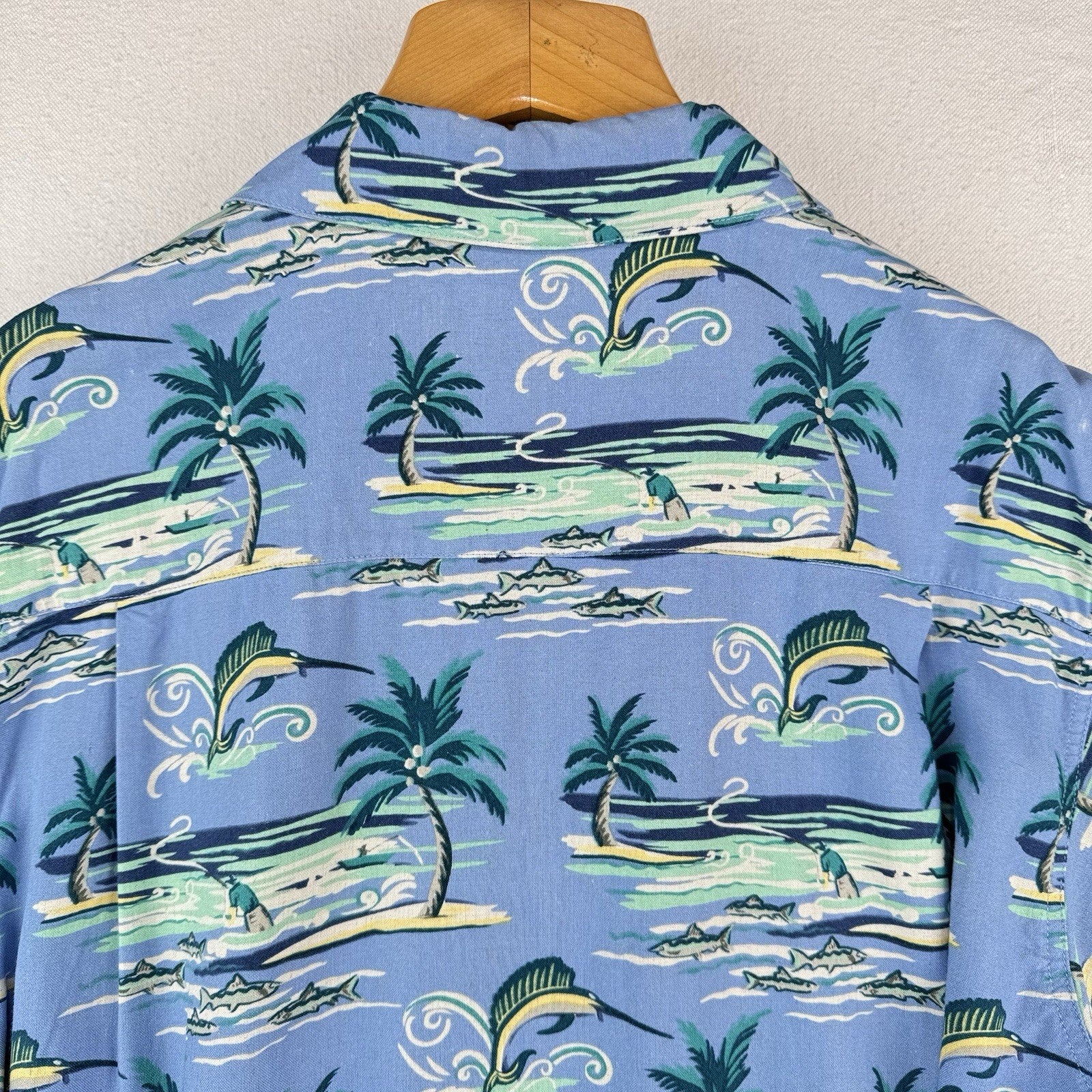Columbia Sportswear Co. Men’s M Hawaiian Fishing Shirt Blue Rayon