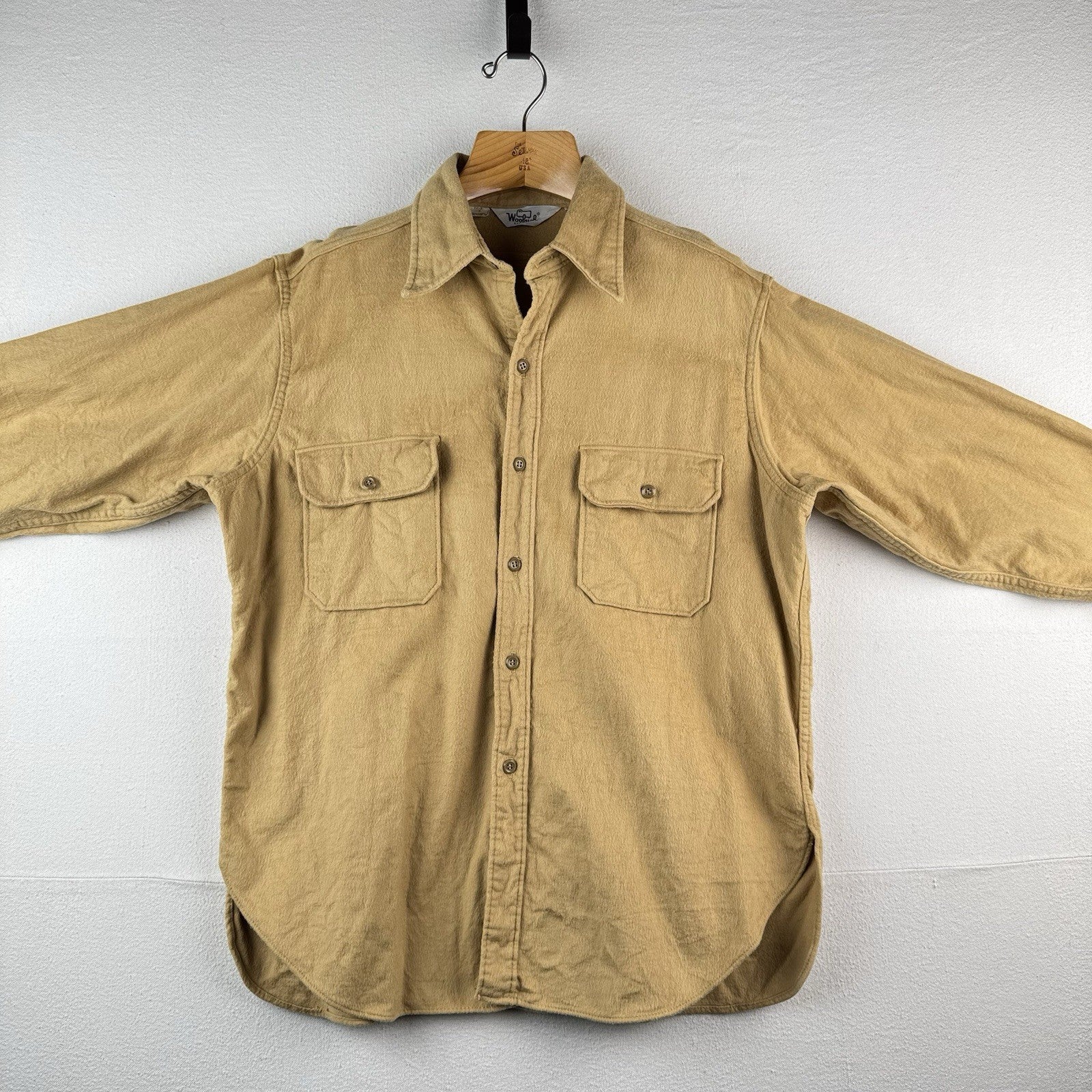 70’s Vintage Woolrich Flannel Button Up Shirt 2XL Mens Beige Brown Made in USA