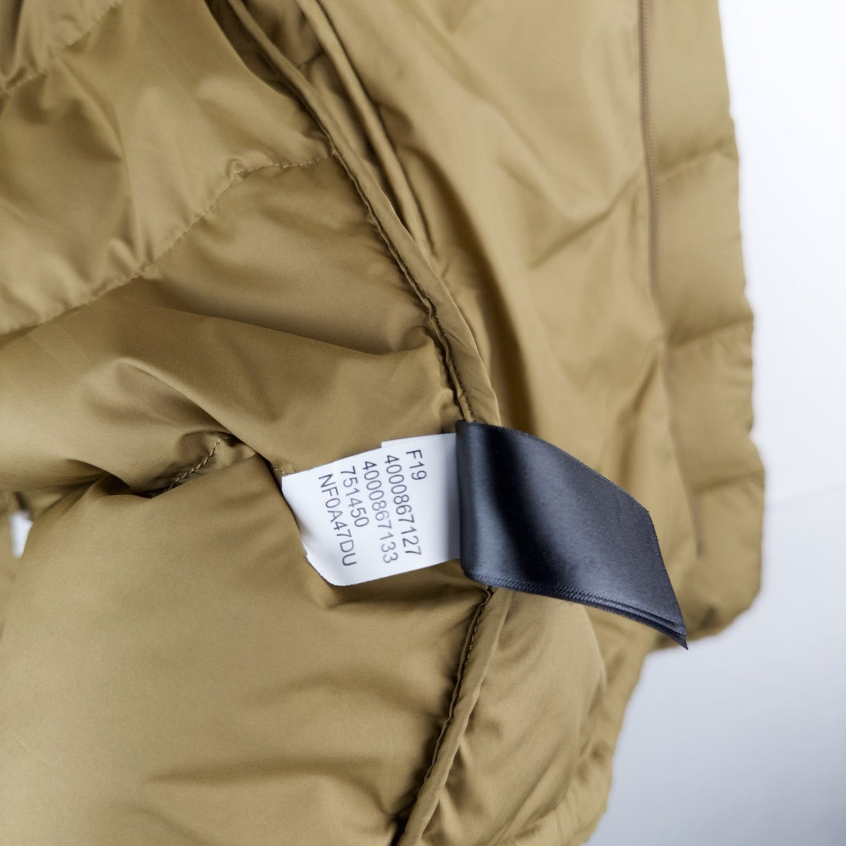 The North Face 550 Fill Goose Down Puffer Jacket Coat Men’s M Alpz Khaki Gold