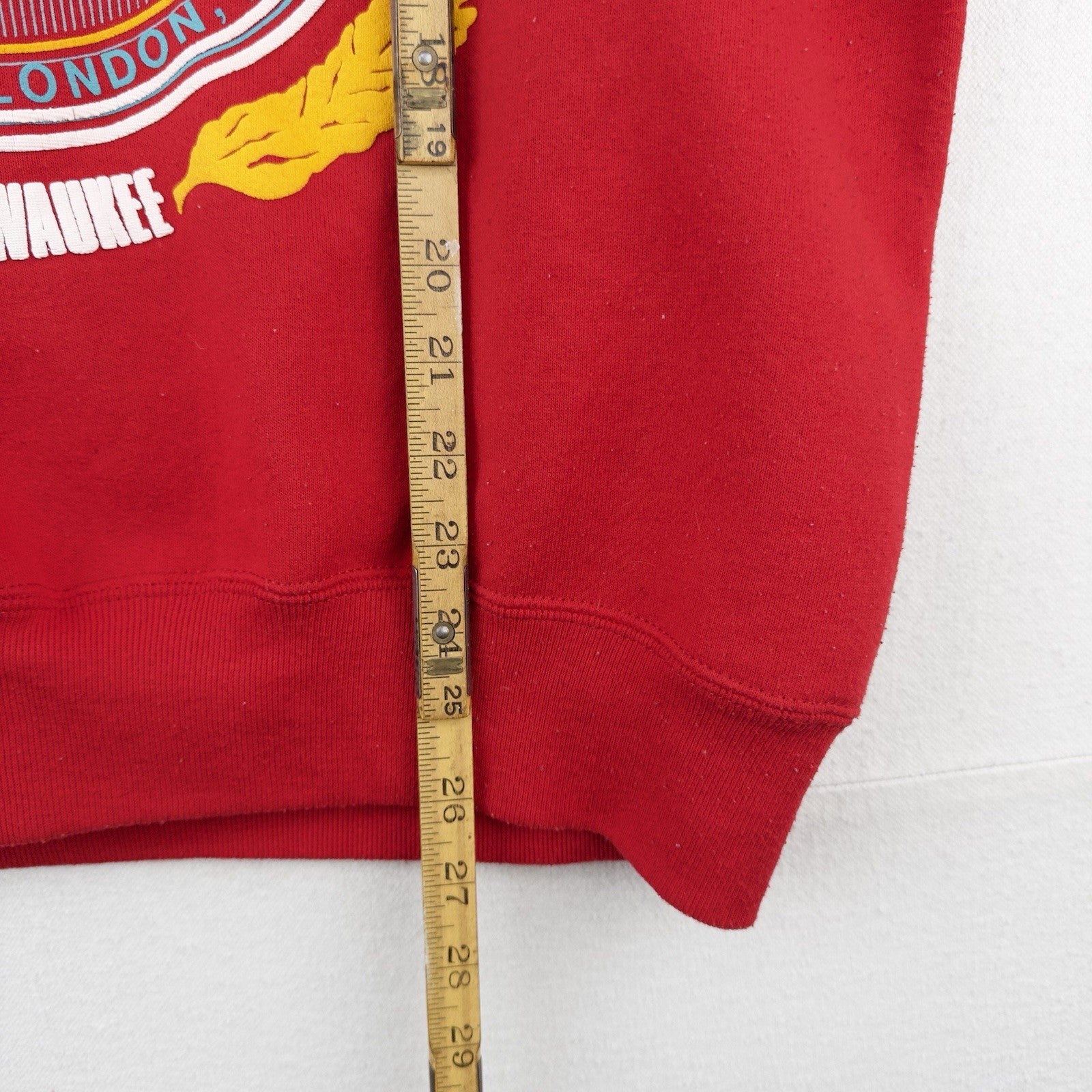 80's Vtg YMCA Milwaukee Men's L Red Crewneck Sweatshirt Made In USA