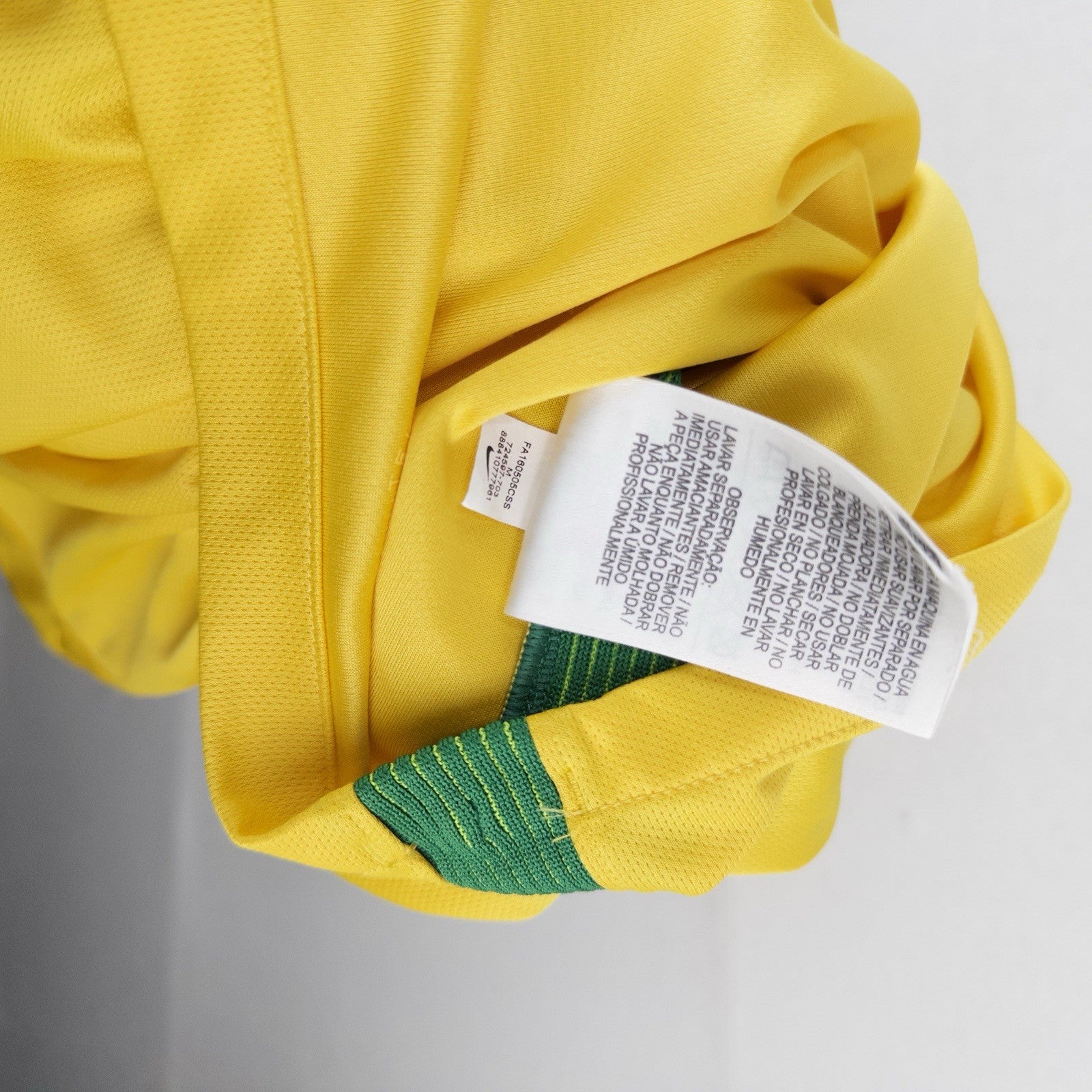 Nike Brazil 2016-17 Home Football Kit Soccer Jersey Men’s M