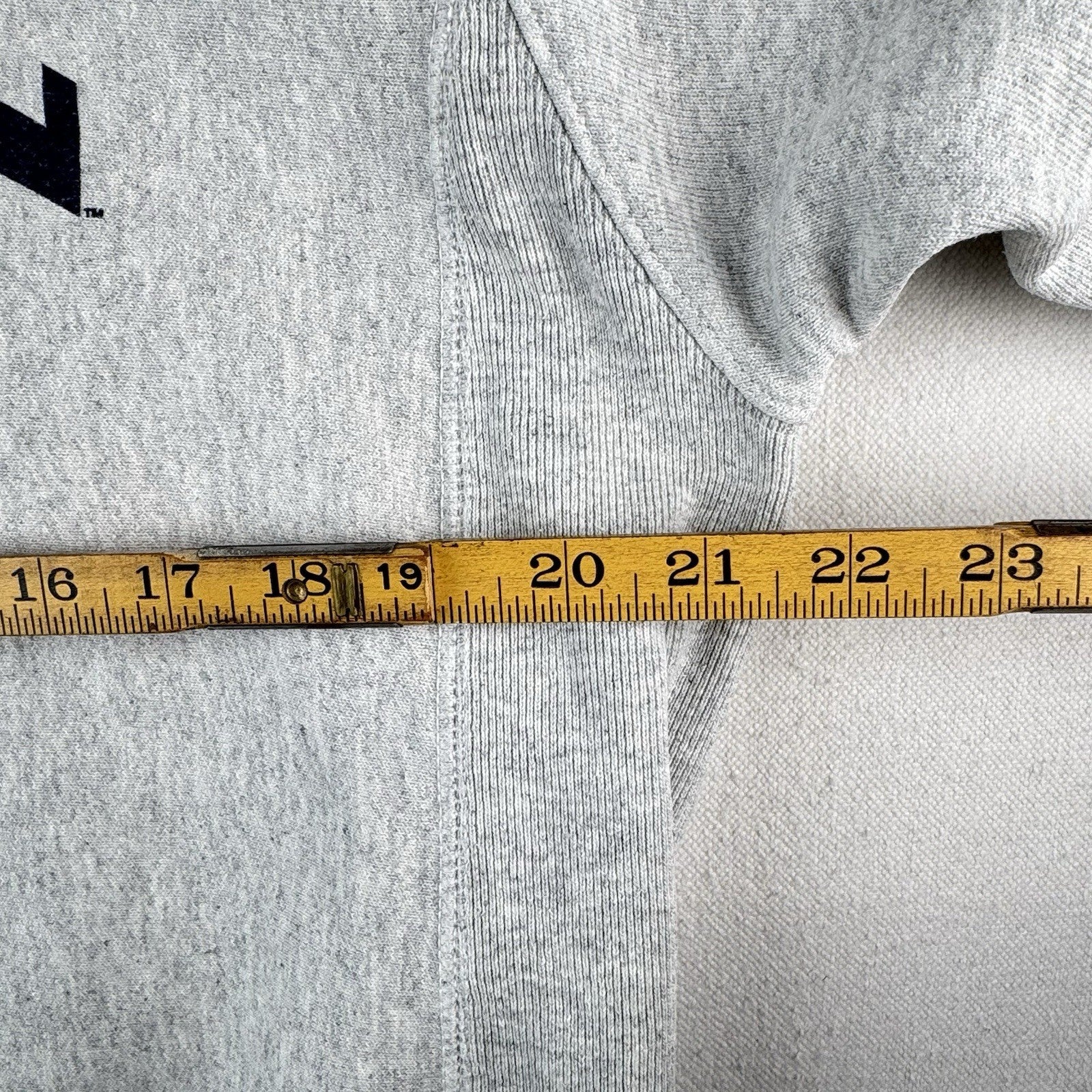 John Carroll Champion Reverse Weave Crewneck Sweatshirt Men’s M Heather Gray