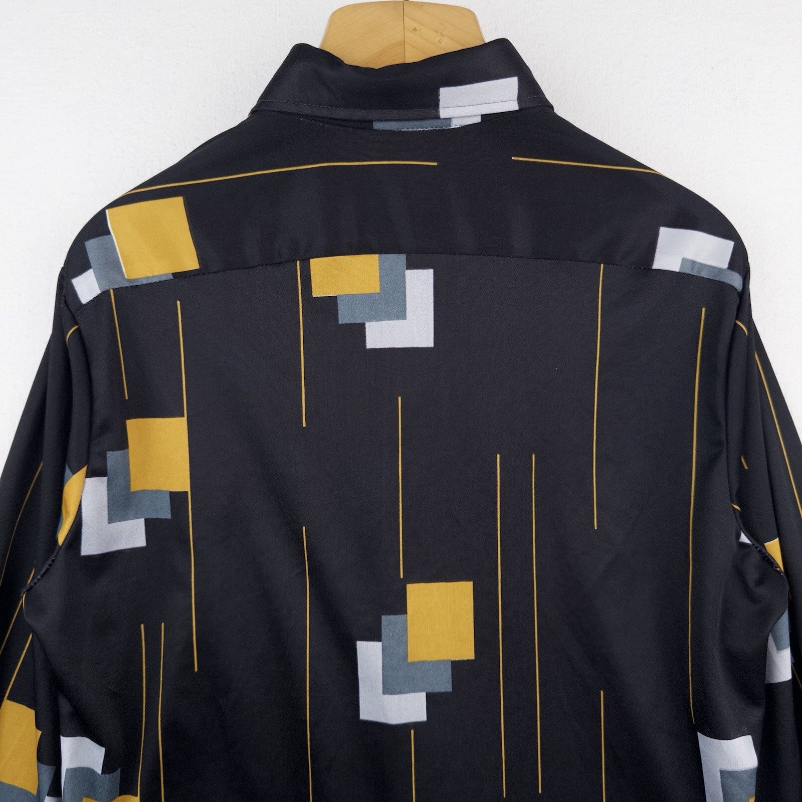 70’s Vtg Dagger Collar Shirt Mens Large Black Abstract  Disco *Read