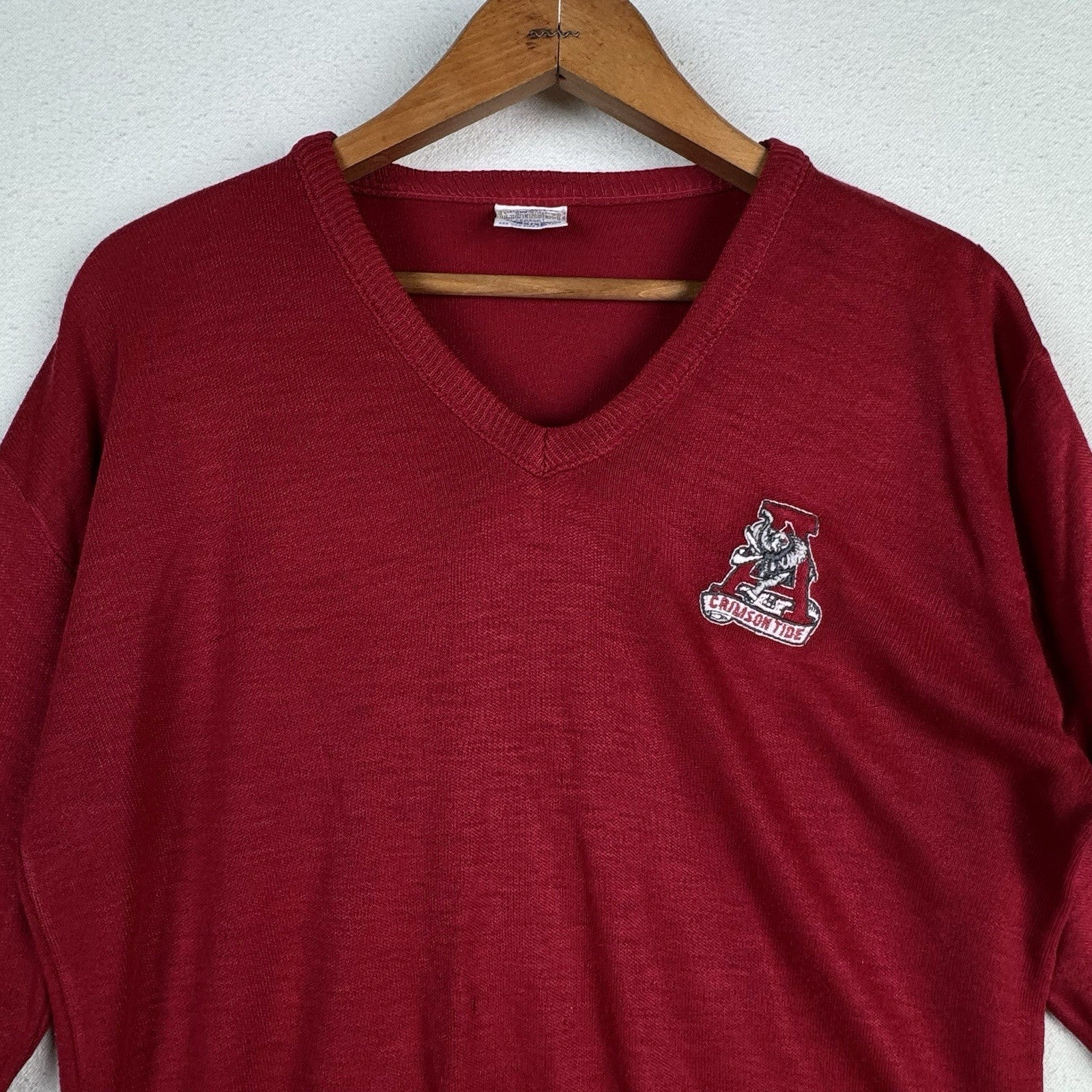 Vintage 80’s University of Alabama V-neck Sweater By Garan Youth XL (18-20)