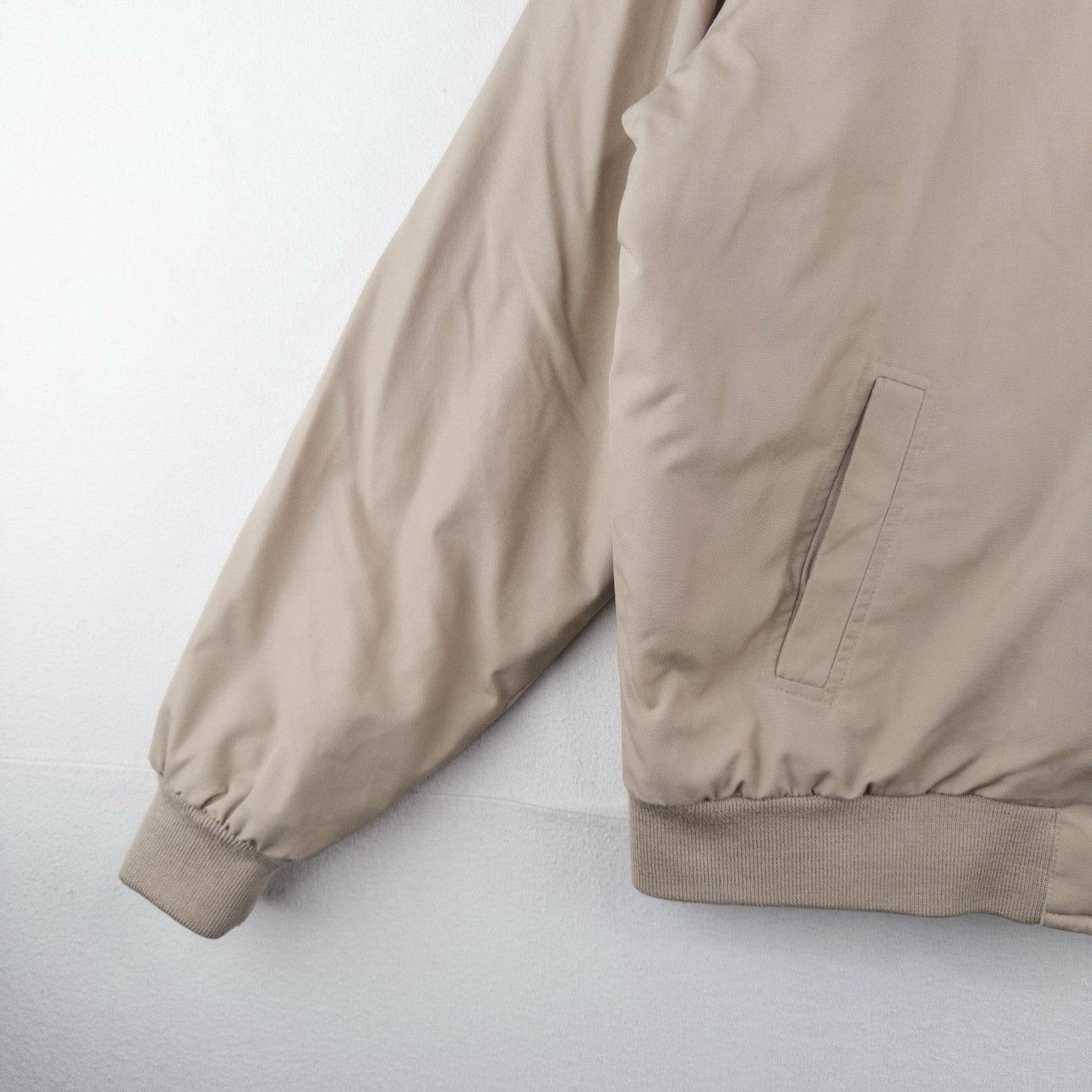 80’s Vtg IZOD Lacoste Bomber Jacket Men’s Large Quilted Down Corduroy Collar