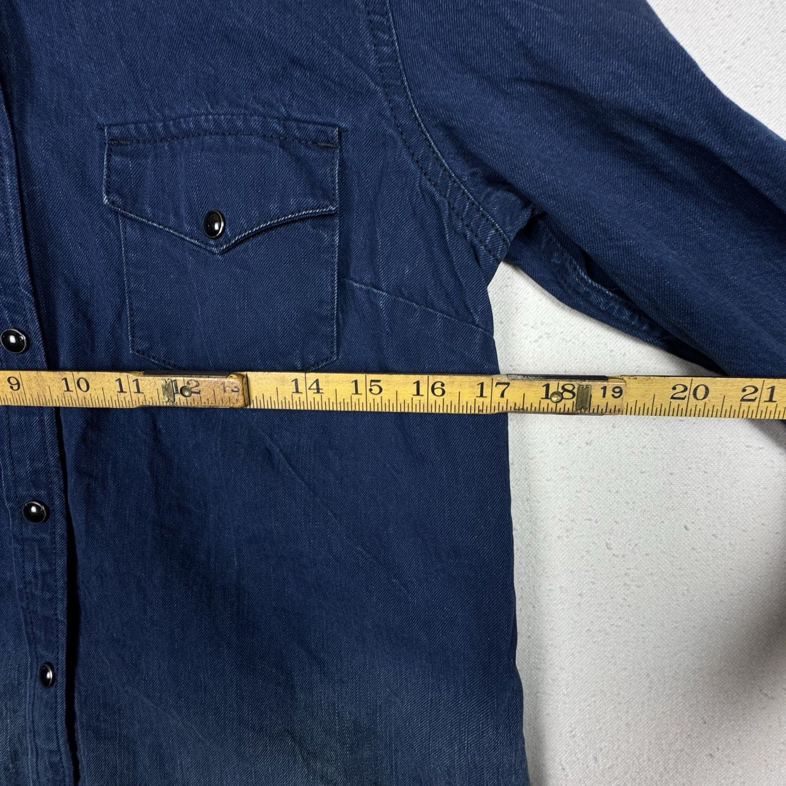 Gap 1969 Womens Snap Shirt Small Long Sleeve Denim Top Cotton Dark Indigo Ombre