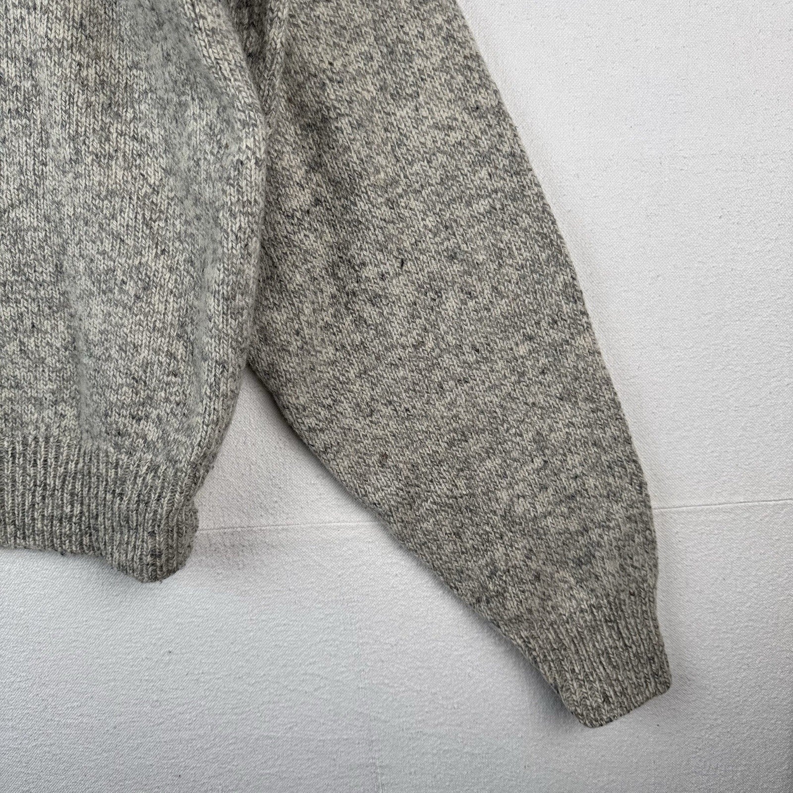 90’s Vintage Eddie Bauer 100% Wool Men's XL Crewneck Sweater Beige/Gray