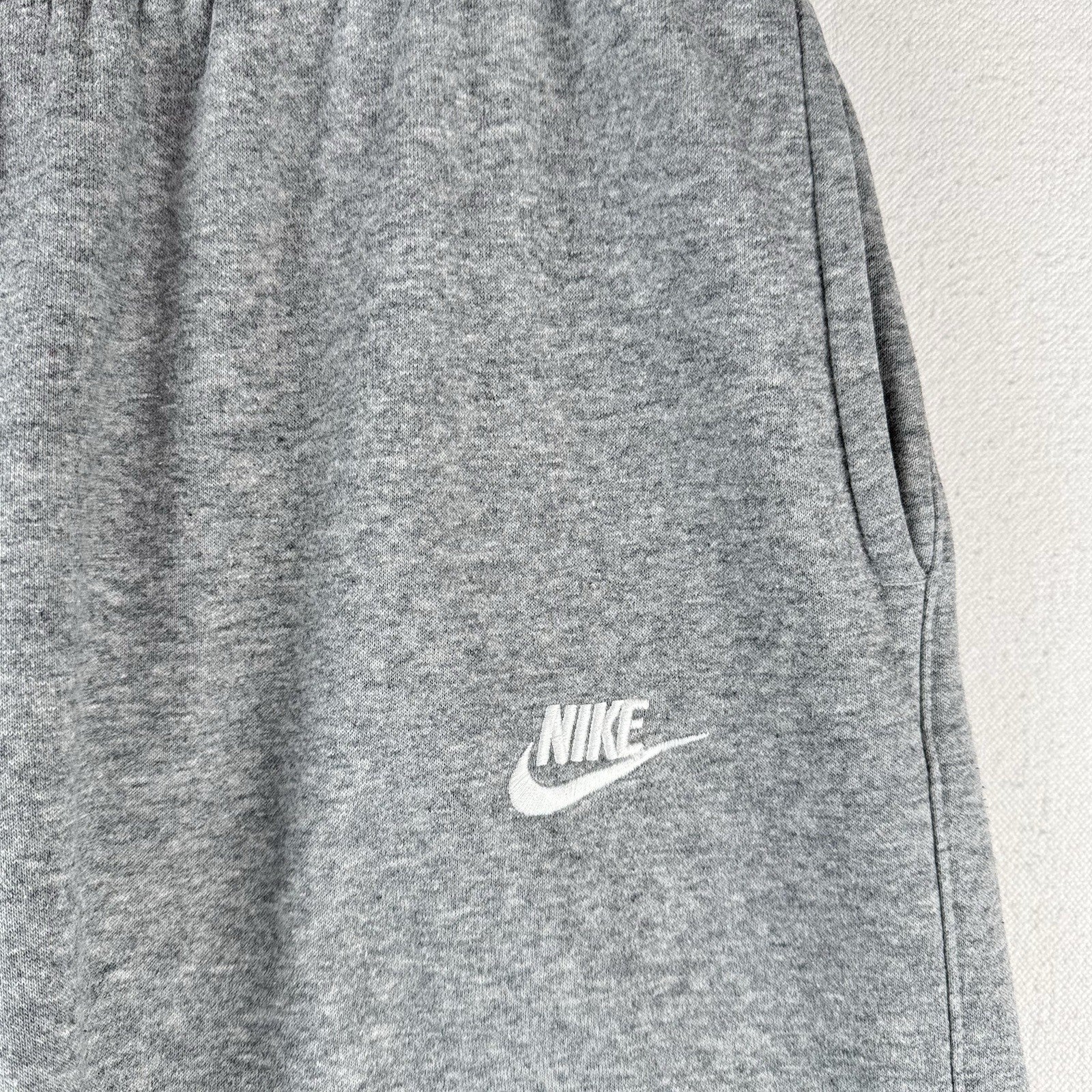 Nike Sportswear Club Fleece Joggers Mens Large Gray Sweatpants