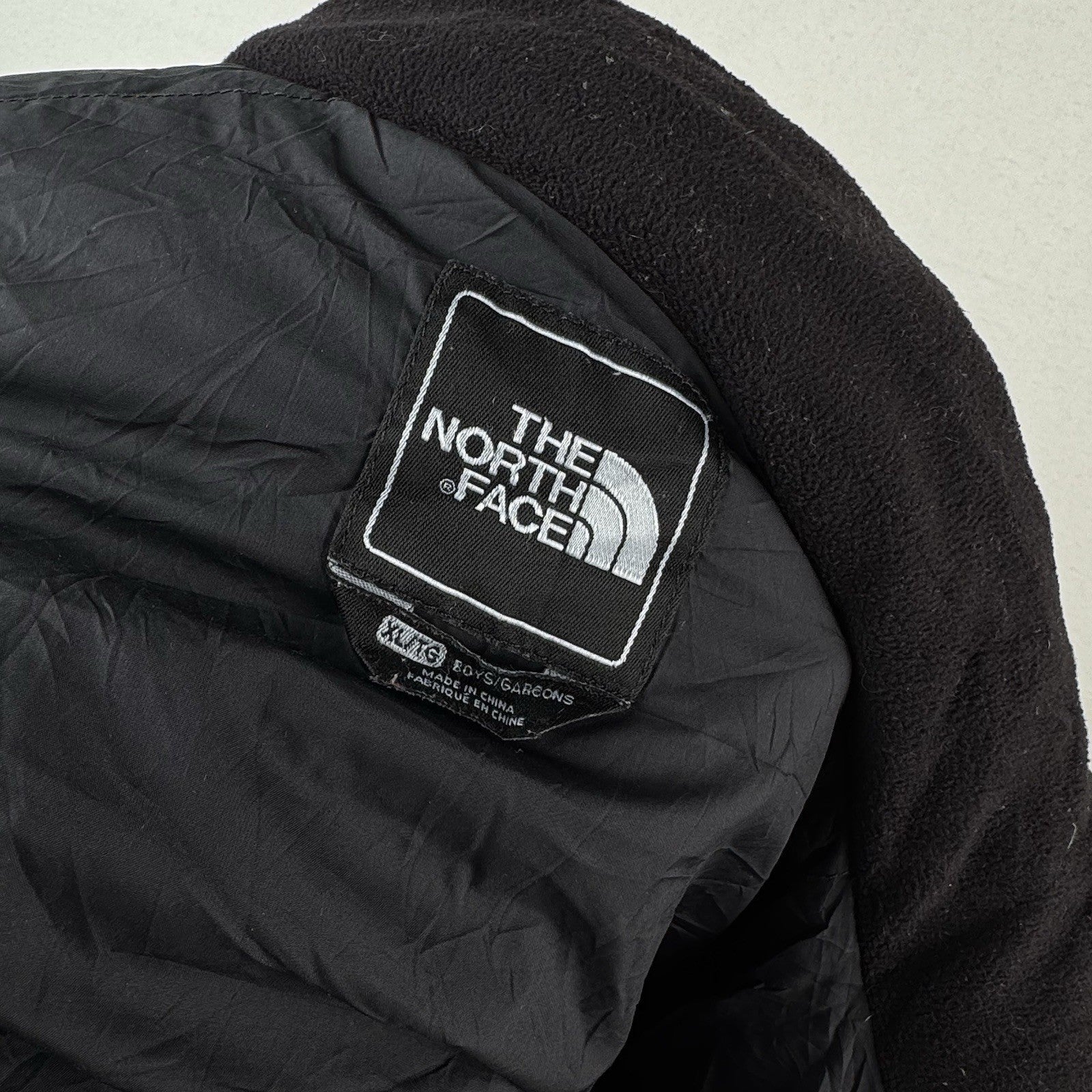 The North Face 550 Goose Down Puffer Jacket Youth  XL  Black Gray