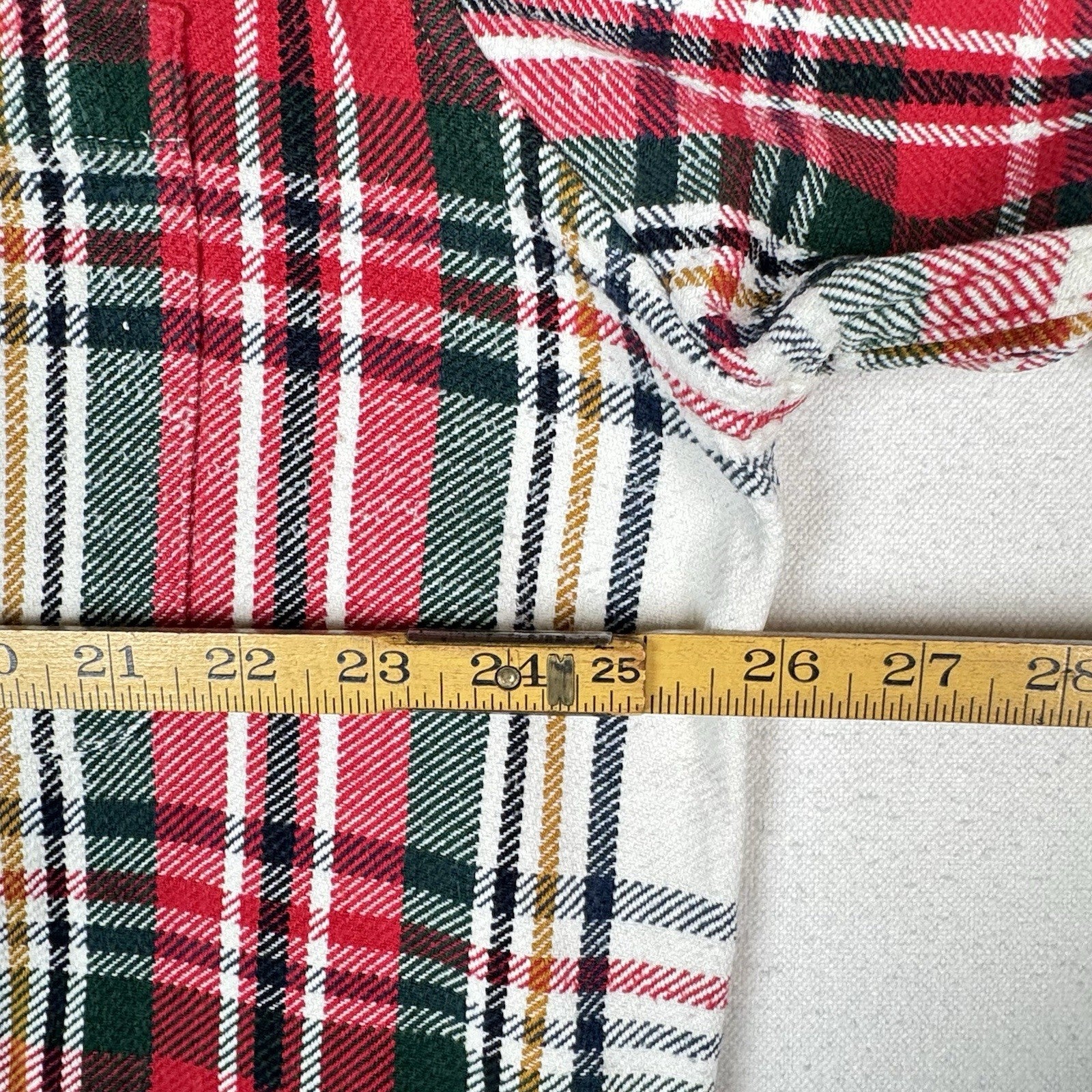 Boston Traders Shirt Jacket Men’s XL White Red Green Plaid Flannel Lined Shacket