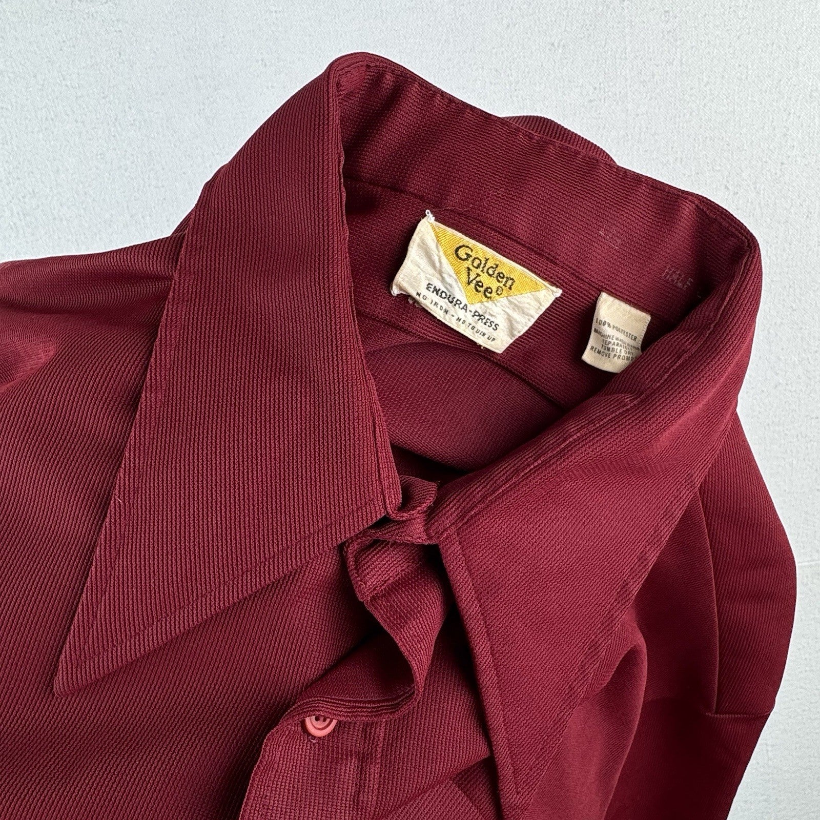 60’s Vtg Golden Vee Men’s Large Polyester Short Sleeve Maroon Red Button Up USA