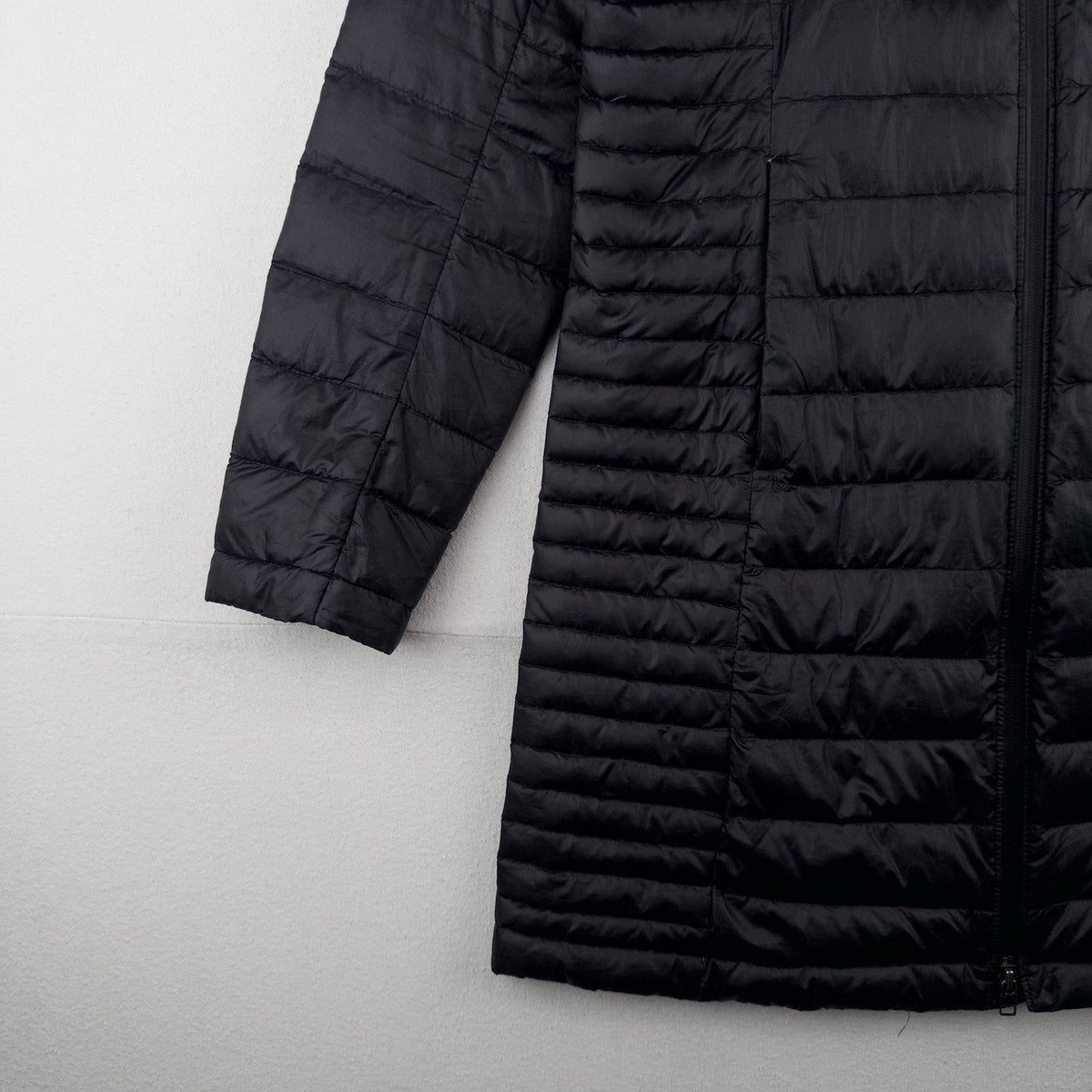 Patagonia Down Parka Puffer Jacket Women’s Medium Zip Up Black Ultra Light