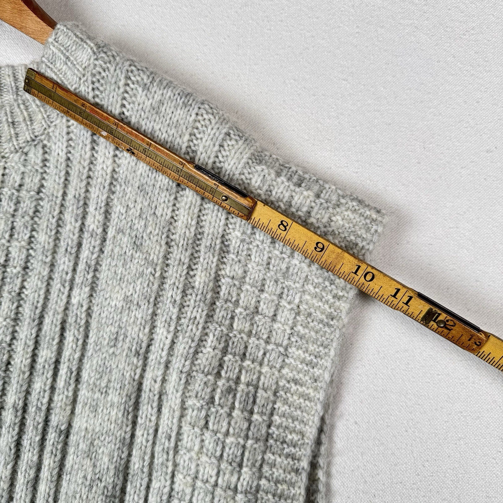 NWT Universal Thread Gray Sleeveless Knit Vest One Size