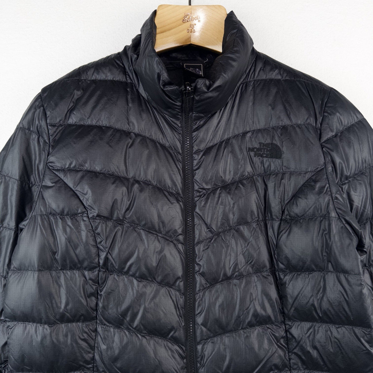 The North Face TNF Women’s L Down Chevron Puffer Zip Up Jacket *No Zipper Tab