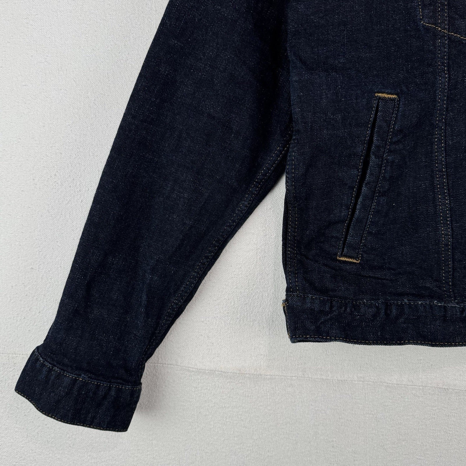 GAP Denim Men’s Large Dark Indigo Wash Blue Jean Jacket