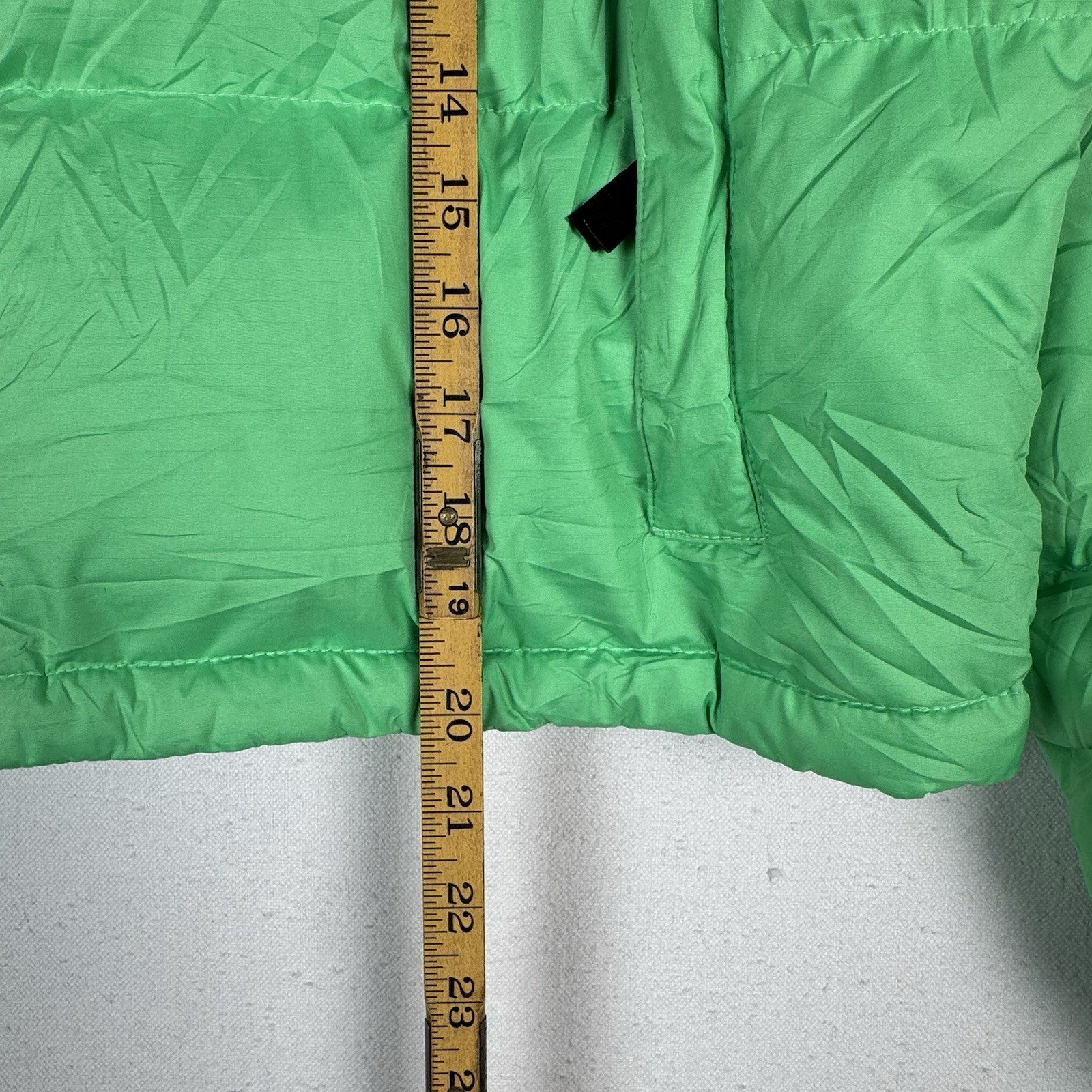 The North Face Nuptse Retro 700 Down Puffer Cropped Jacket Chlorophyll Green - L