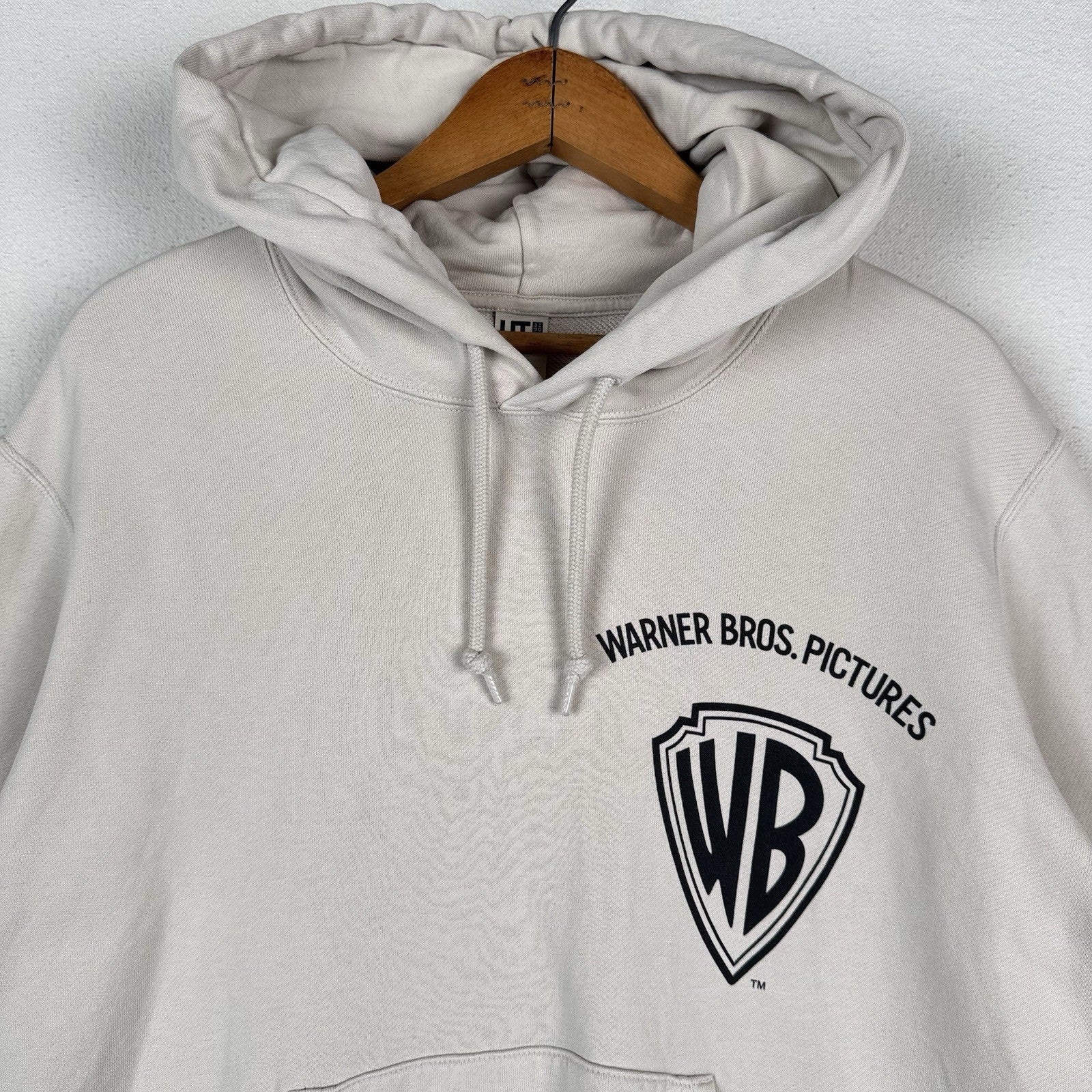 Uniqlo x Warner Bros Hoodie Mens Medium Bugs Bunny Merrie Melodies Sweatshirt