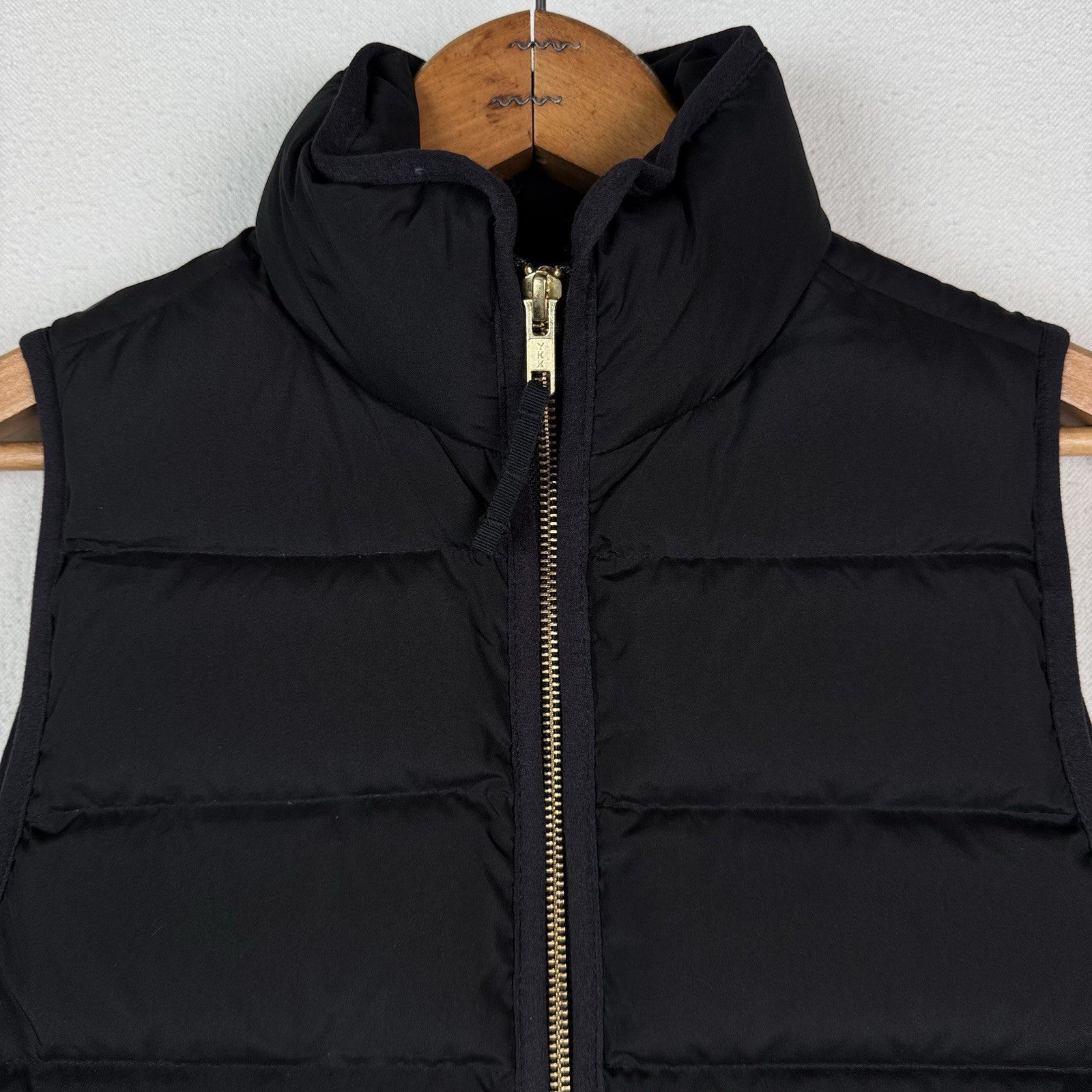 J Crew Women’s Mountain Puffer Vest XXSmall Solid Black Down Filled Side Zip