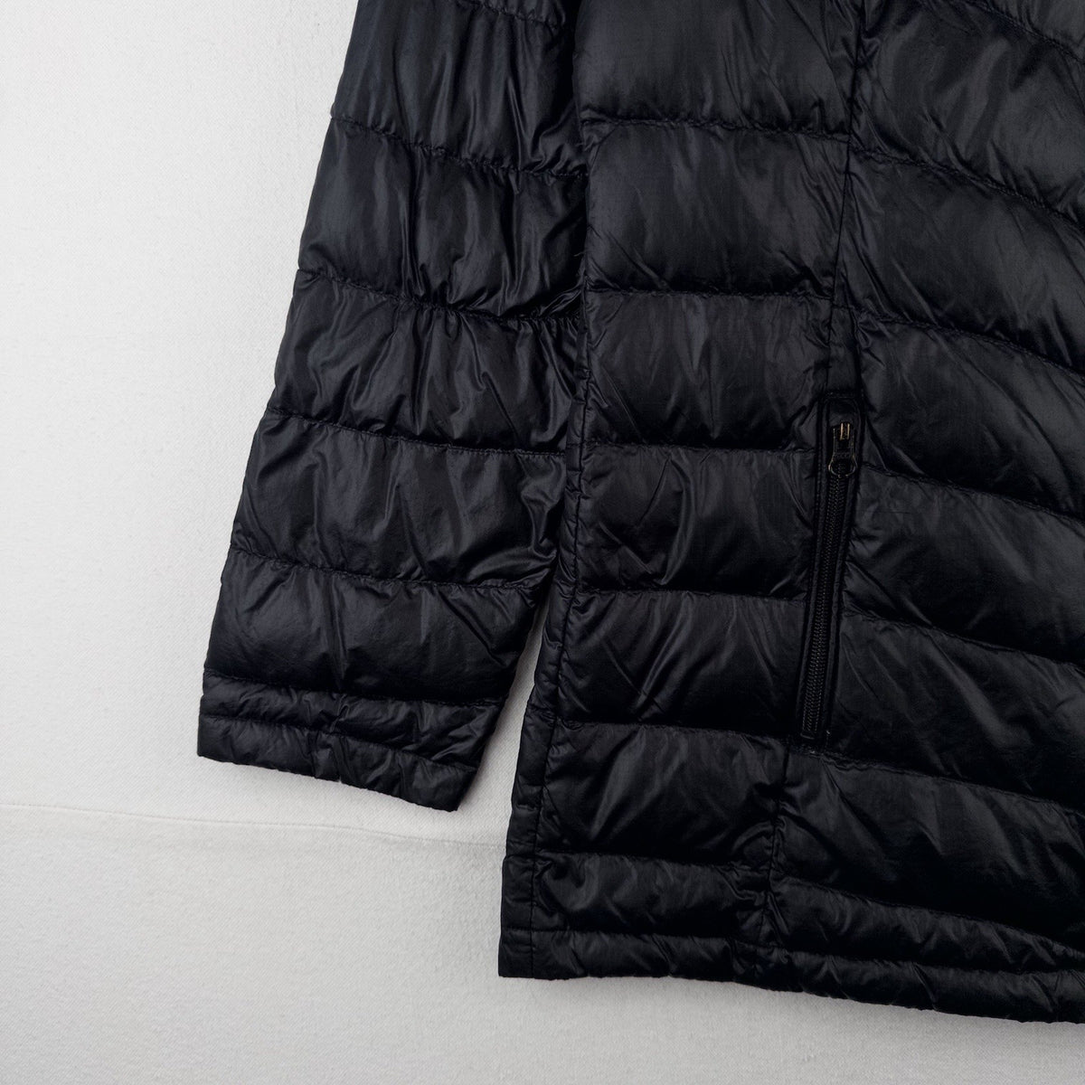 The North Face TNF Women’s L Down Chevron Puffer Zip Up Jacket *No Zipper Tab