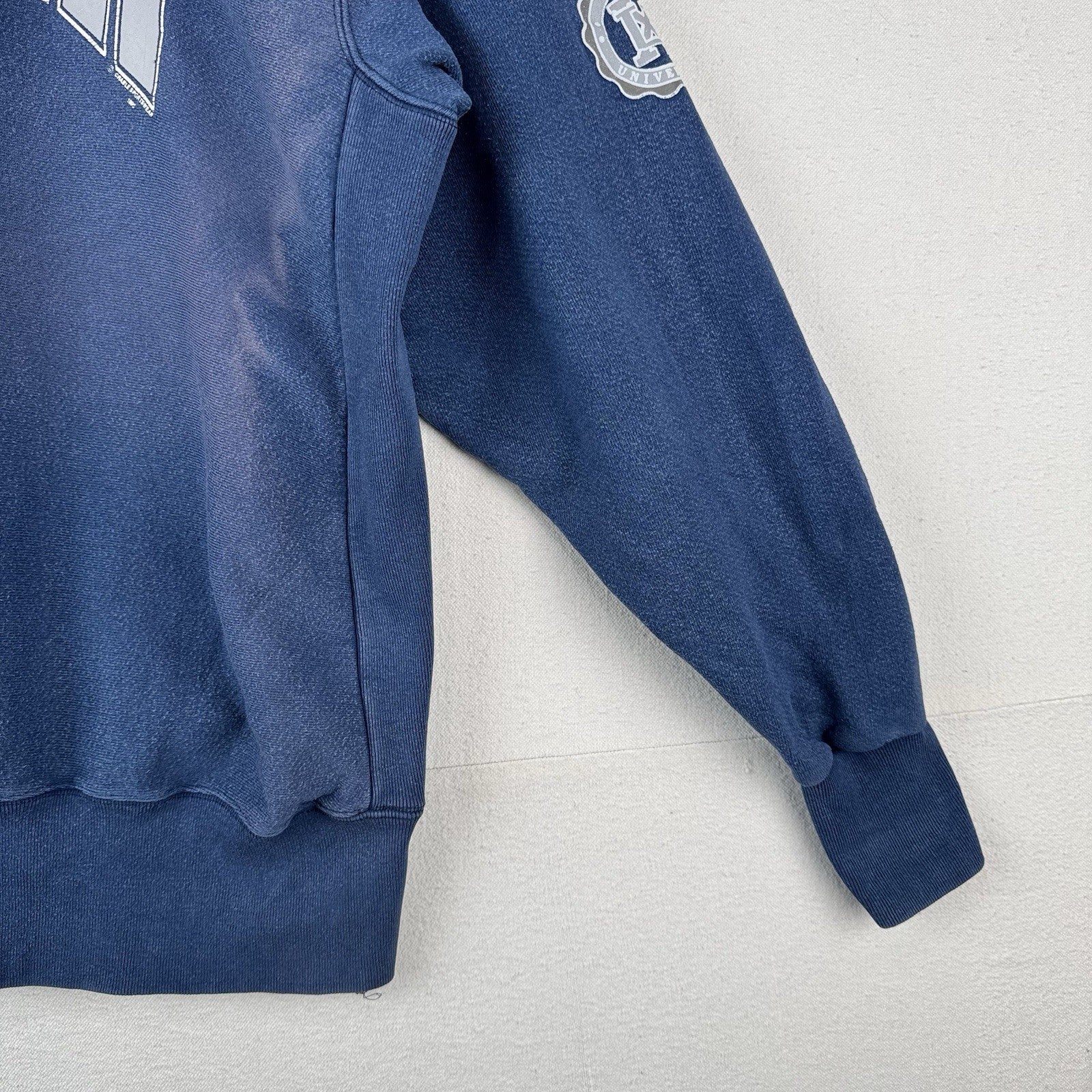 90’s Vintage Xavier University Crewneck Sweatshirt Blue Mens XL Made USA *Faded