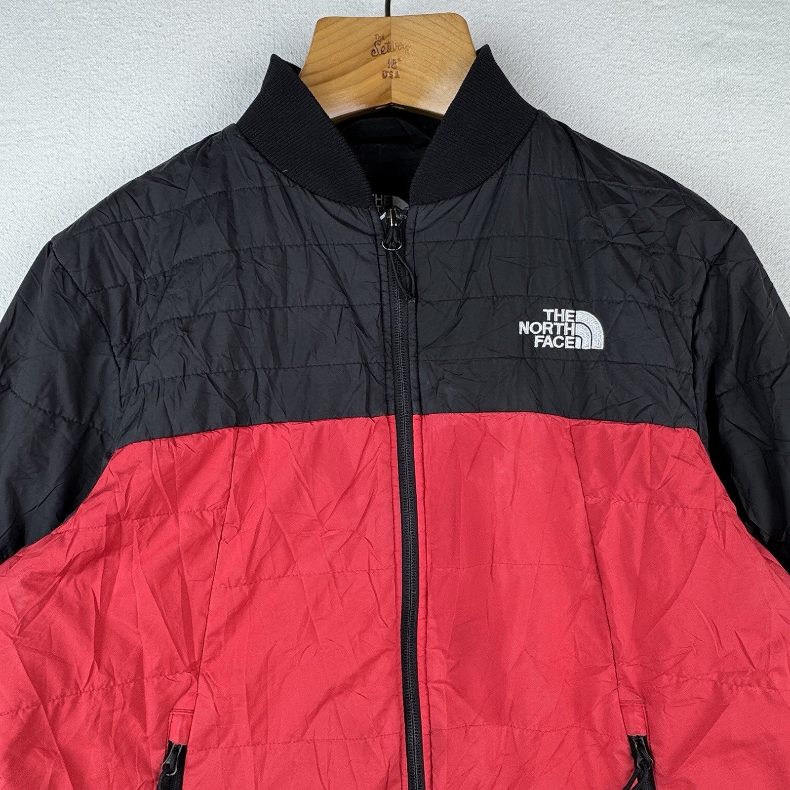 The North Face Tahoe Bomber Jacket Men's Medium Red Black Insulated *Read