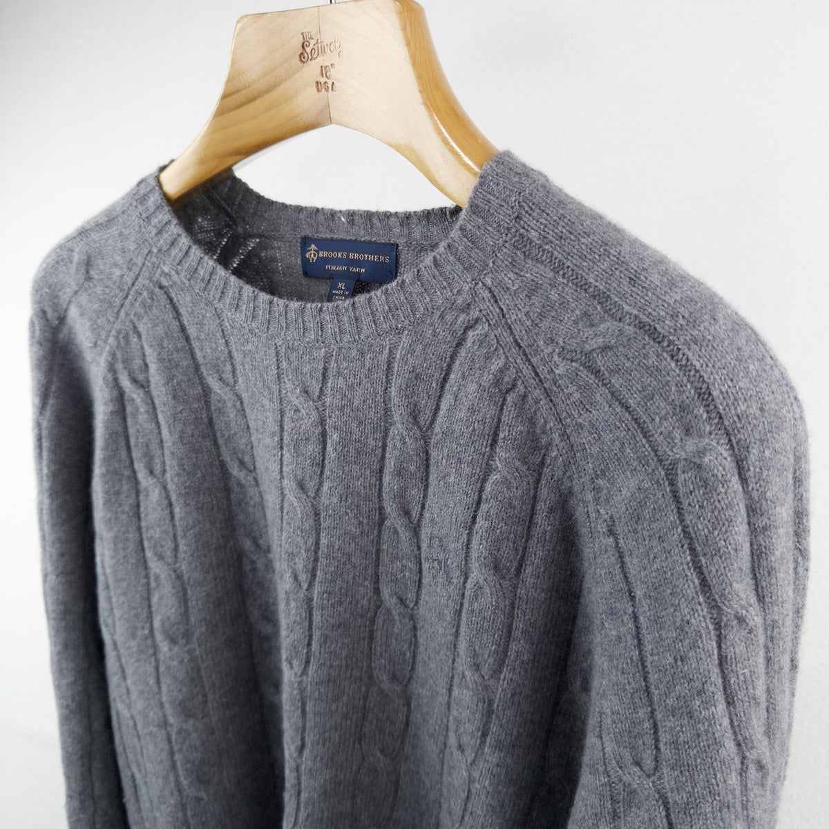 Brooks Brothers Gray 100% Italian Lambswool Cable Knit Sweater Men’s XL