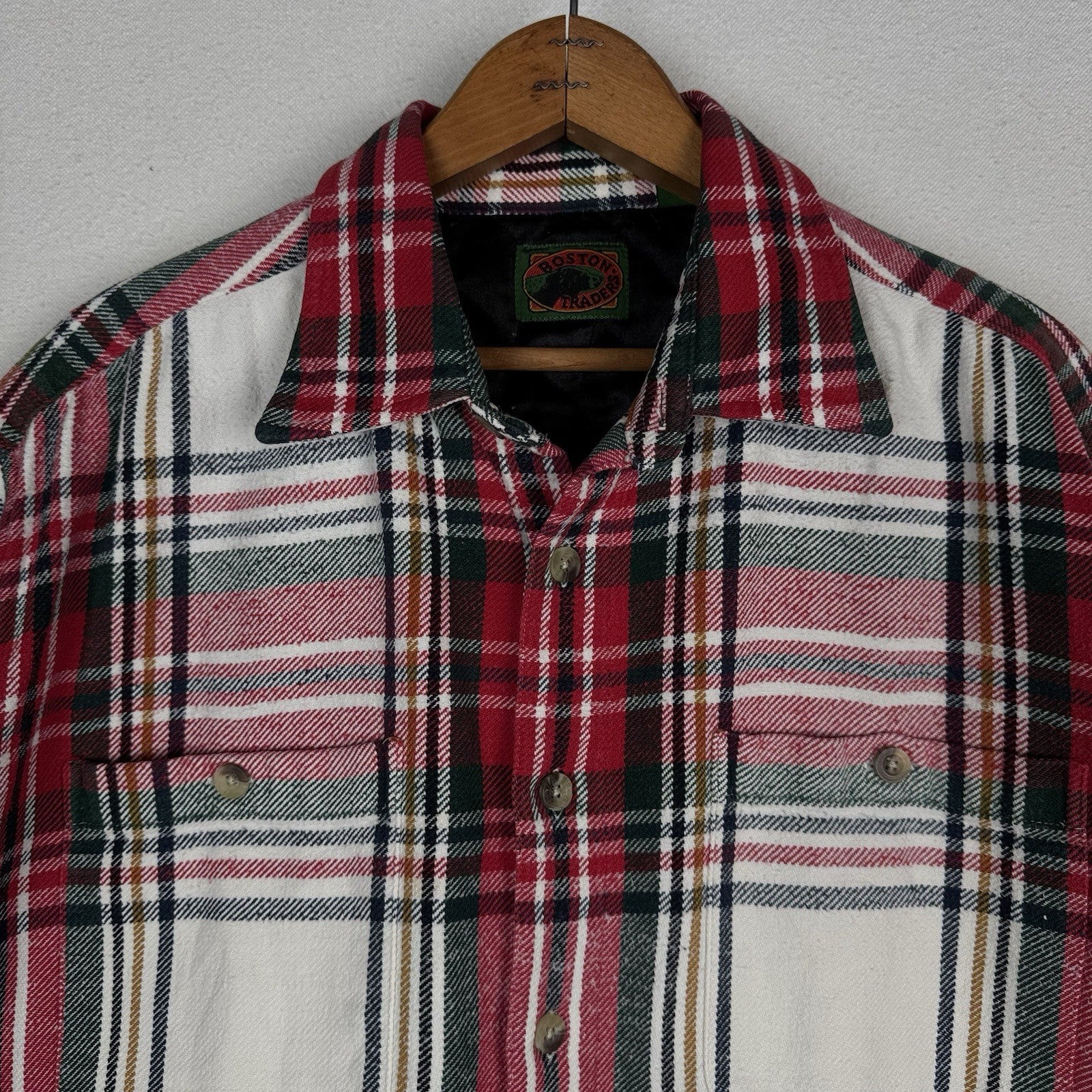 Boston Traders Shirt Jacket Men’s XL White Red Green Plaid Flannel Lined Shacket