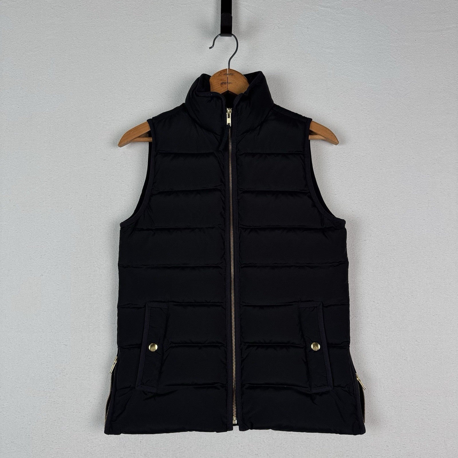 J Crew Women’s Mountain Puffer Vest XXSmall Solid Black Down Filled Side Zip