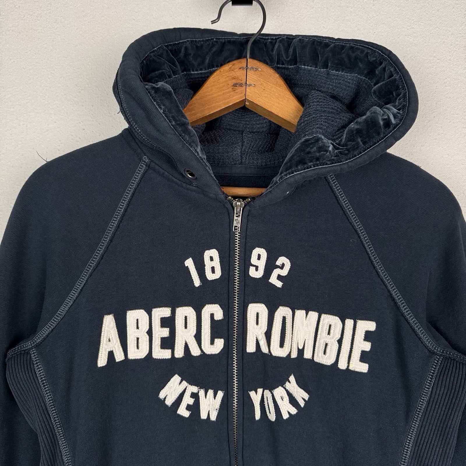 Vintage Abercrombie Fitch A&F 1892 Women’s Medium Navy Blue Hoodie Zip Spellout