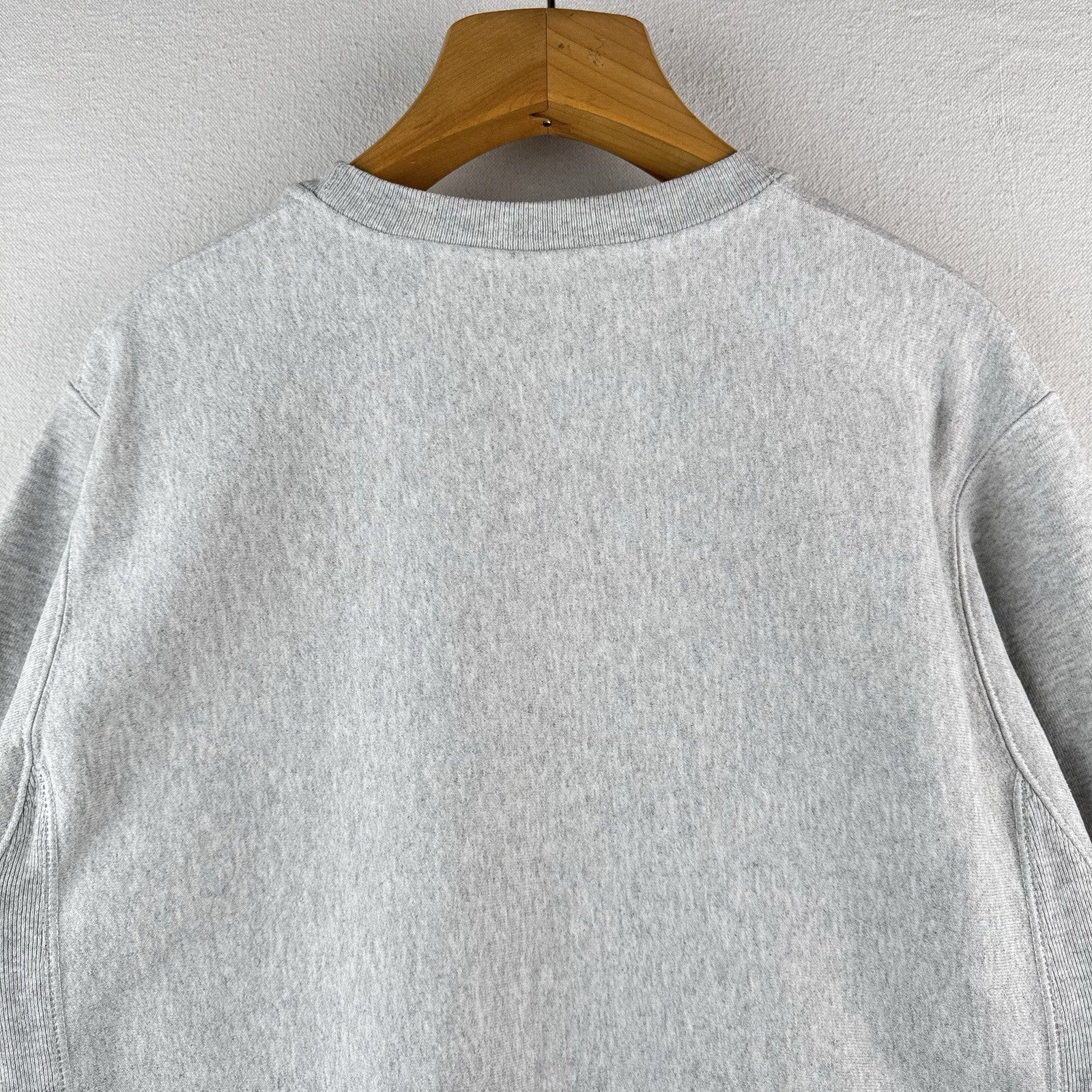 John Carroll Champion Reverse Weave Crewneck Sweatshirt Men’s M Heather Gray
