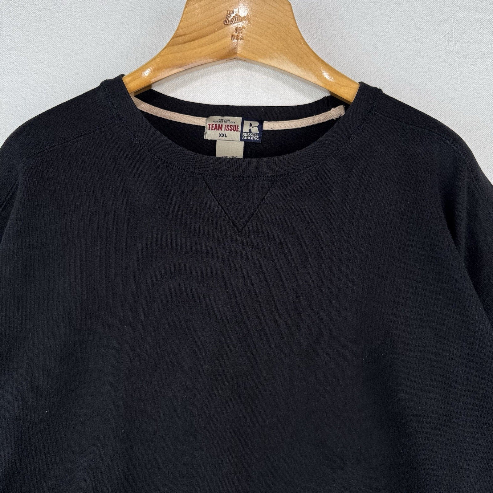 Russell Athletic Team Issue Sweatshirt Men's 2XL Black Crewneck *Distressed