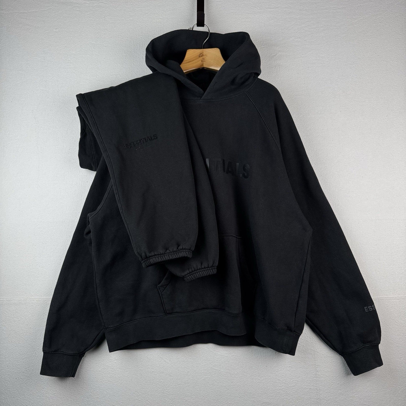 Essentials Fear of God Sweatsuit Mens Black Tracksuit Hoodie XL / Sweatpants 2XL