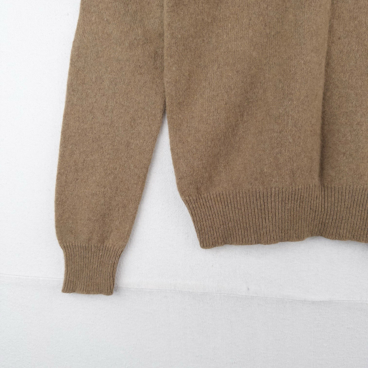 90’s Vtg Polo Ralph Lauren Sweater Men’s M Camel 100% Lambswool Pullover V-Neck