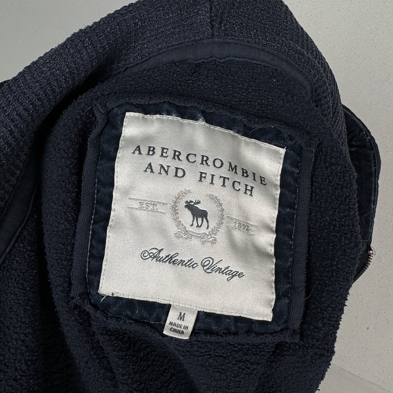 Vintage Abercrombie Fitch A&F 1892 Women’s Medium Navy Blue Hoodie Zip Spellout