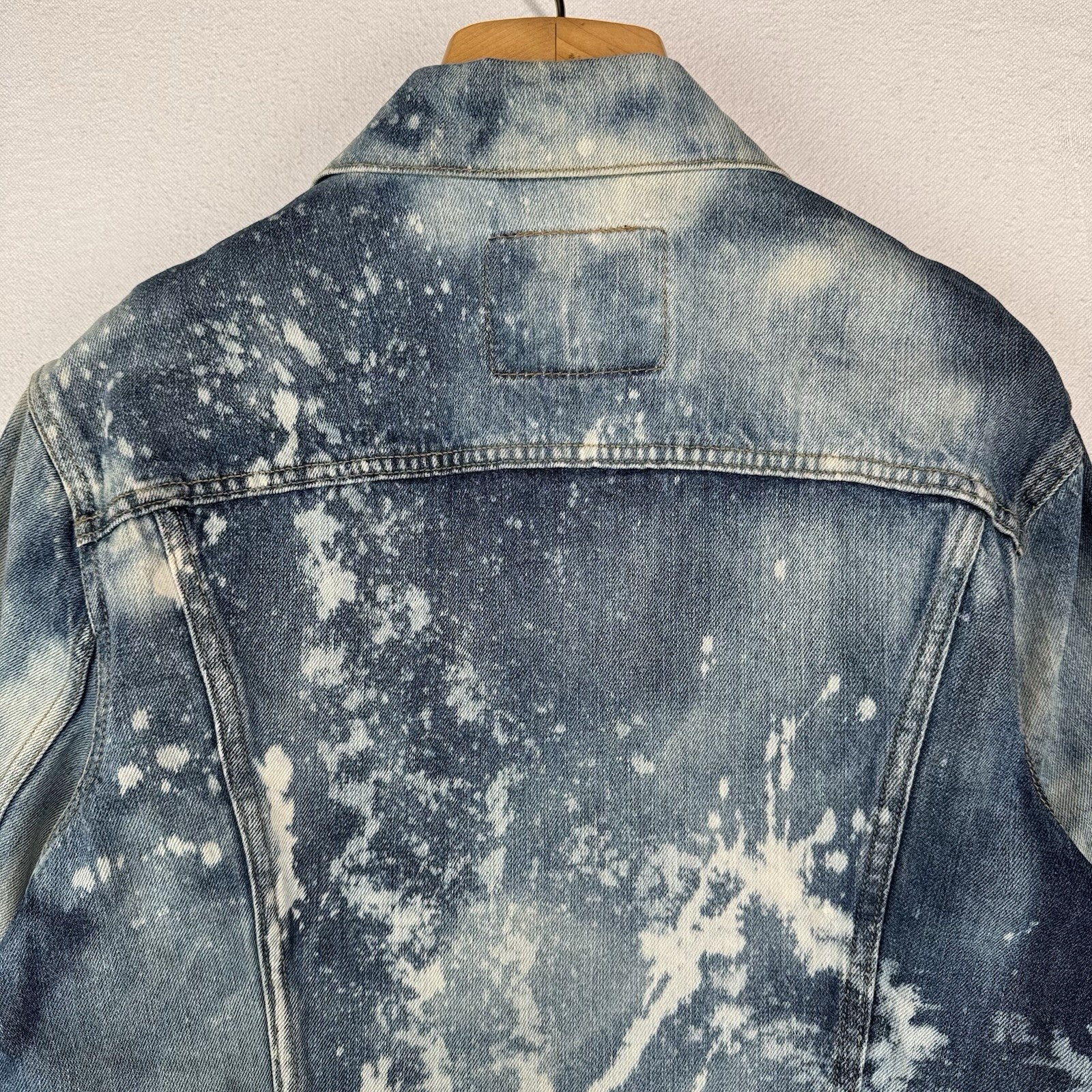 Levis Denim Jean Jacket Distressed and Bleached Men’s Medium