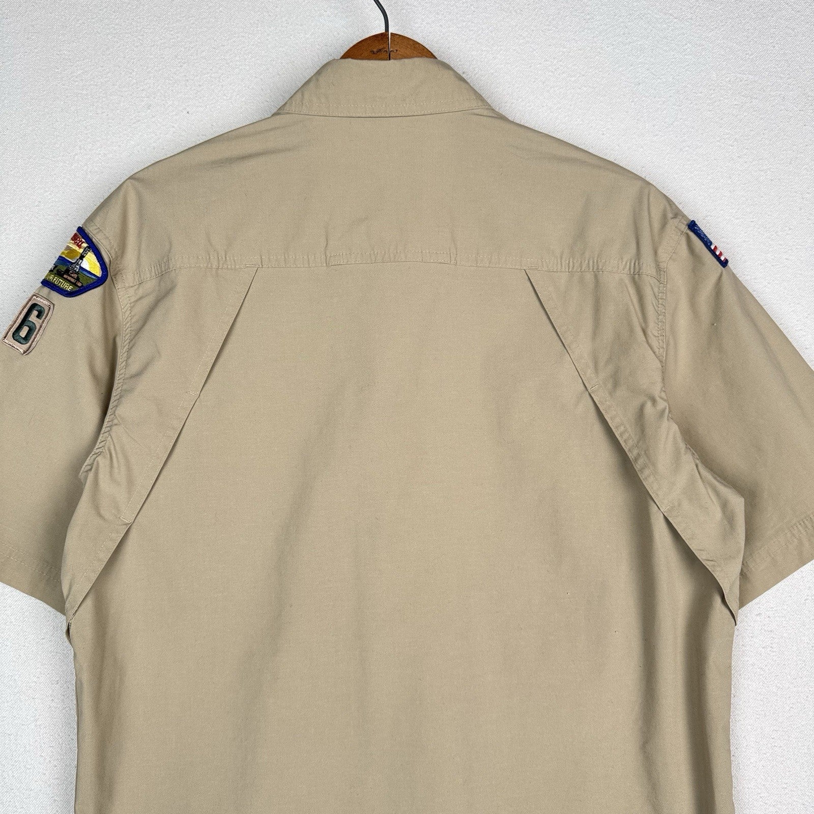 Boy Scout BSA Official Uniform Shirt Men’s M Tan Short Sleeve Patches Lake Erie