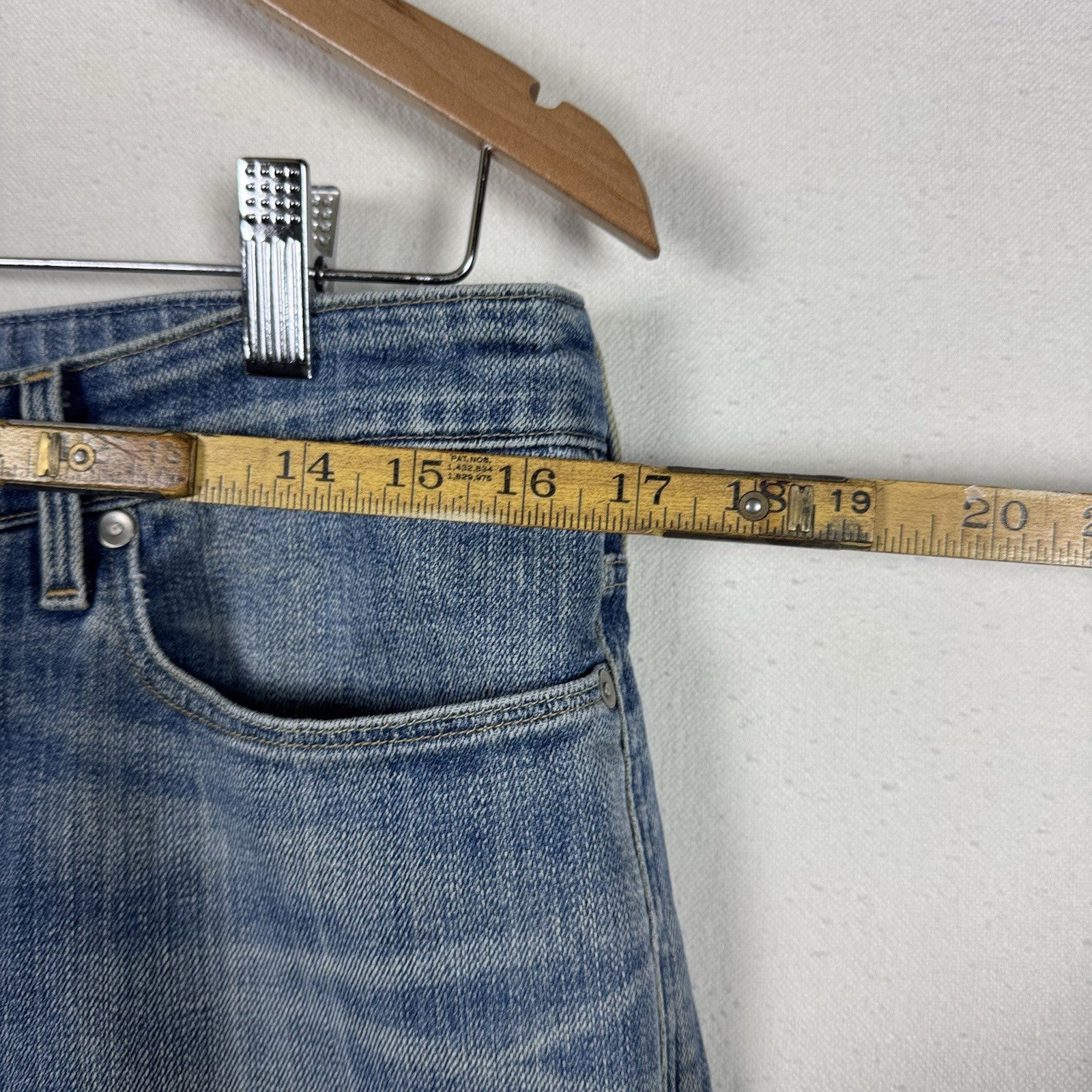 Made & Crafted Levi's Blue Medium Wash Marker Tapered Jeans Women’s Size 28x32