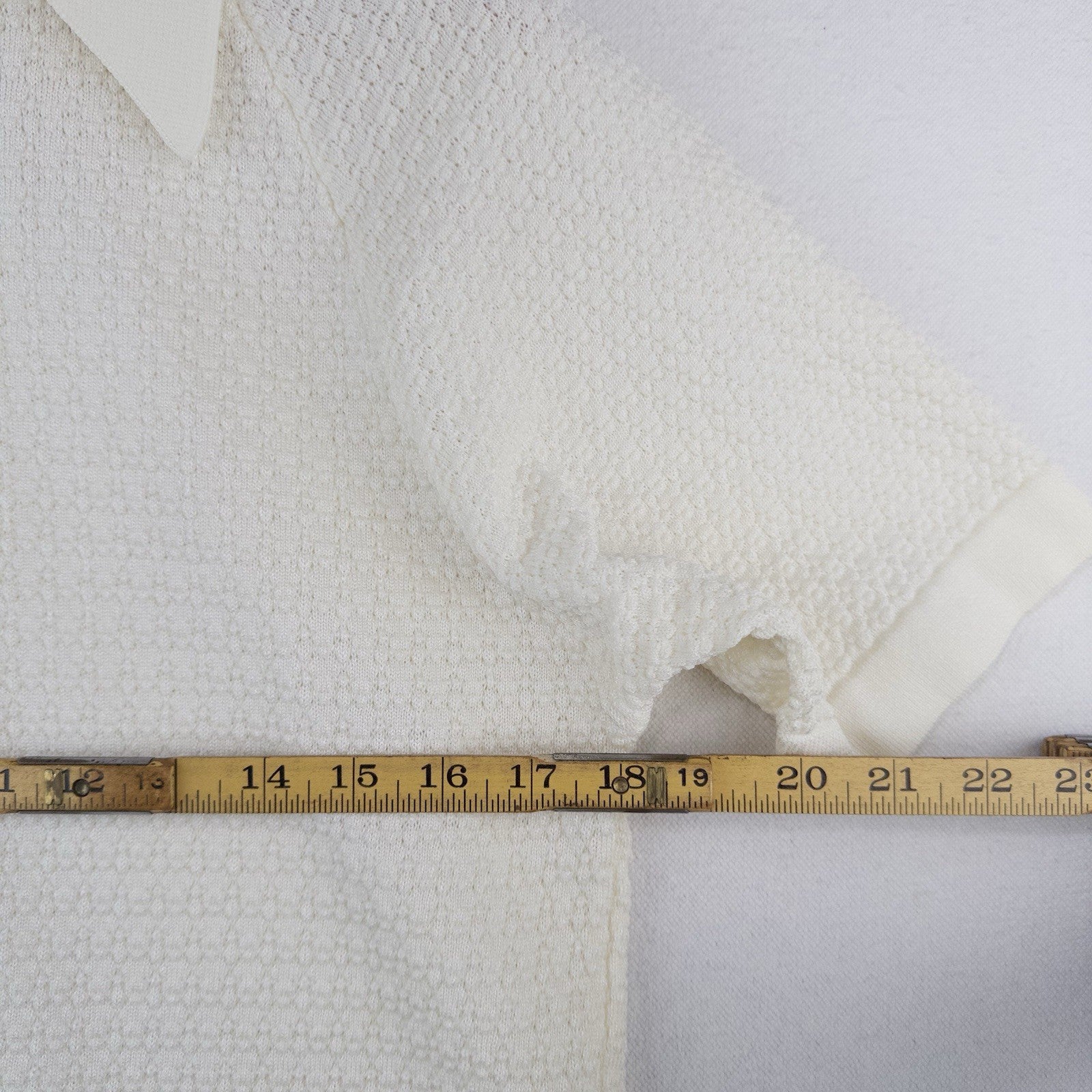 70’s Vtg Donegal Colesta Men’s M Cream Ivory Textured Polo Shirt Dagger Collar