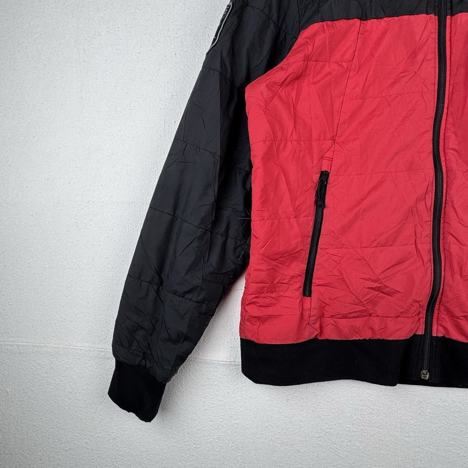 The North Face Tahoe Bomber Jacket Men's Medium Red Black Insulated *Read