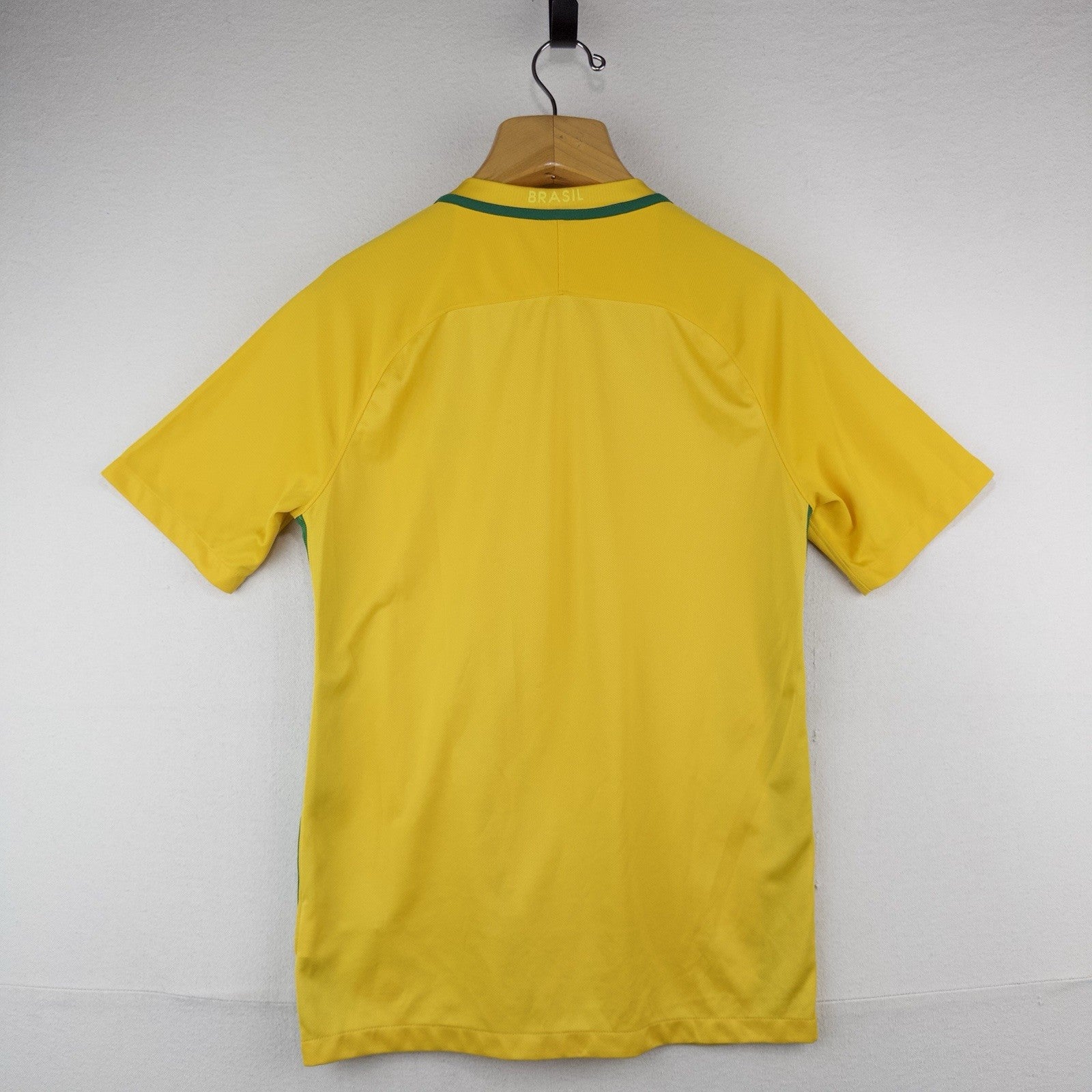 Nike Brazil 2016-17 Home Football Kit Soccer Jersey Men’s M